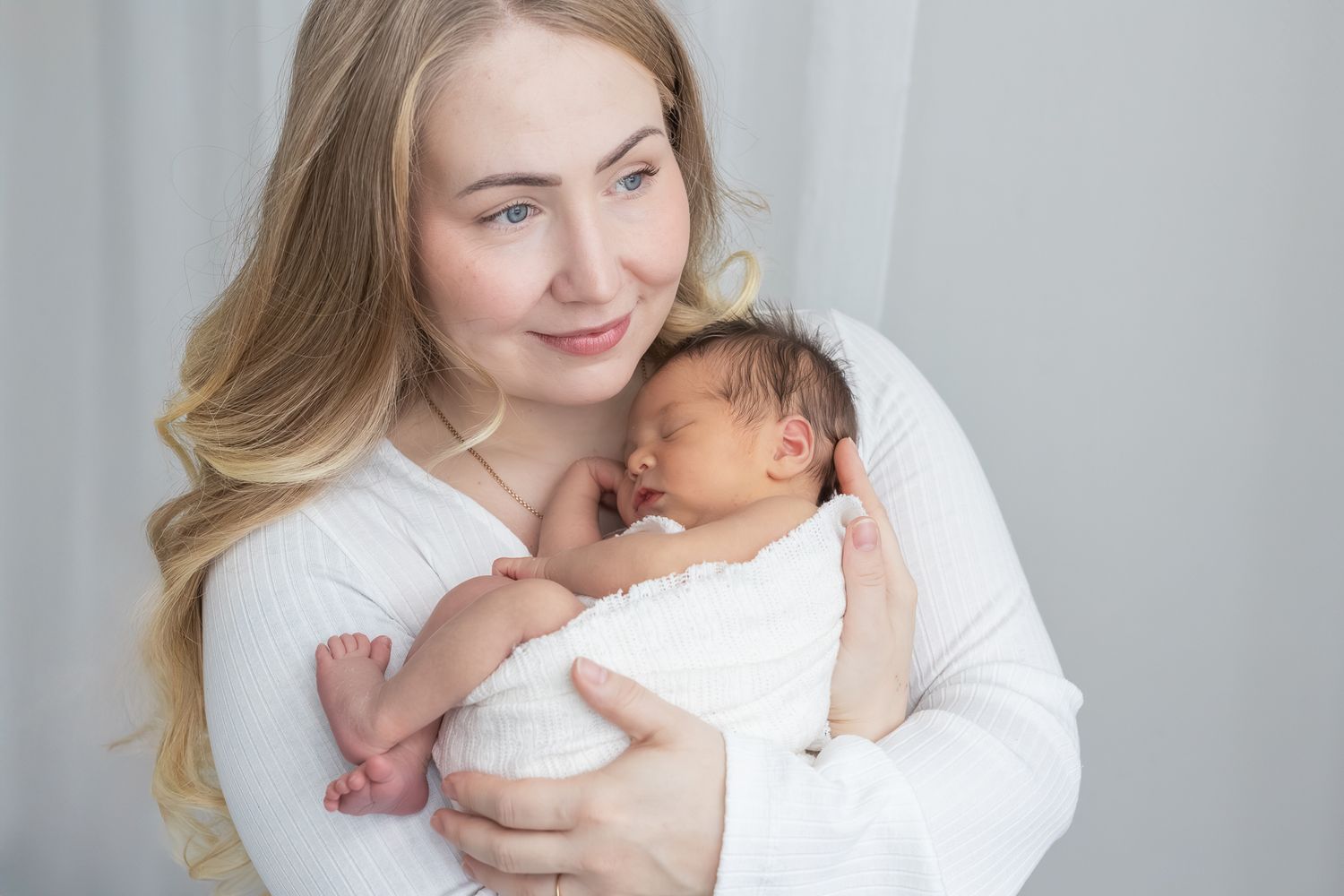 Katja Ravi Visuals odotuskuvaus Lahti Newbornkuvaus Lahti Lapsikuvaus Lahti Perhekuvaus Lahti Ylioppilaskuvaus Lahti Rippikuvaus Lahti