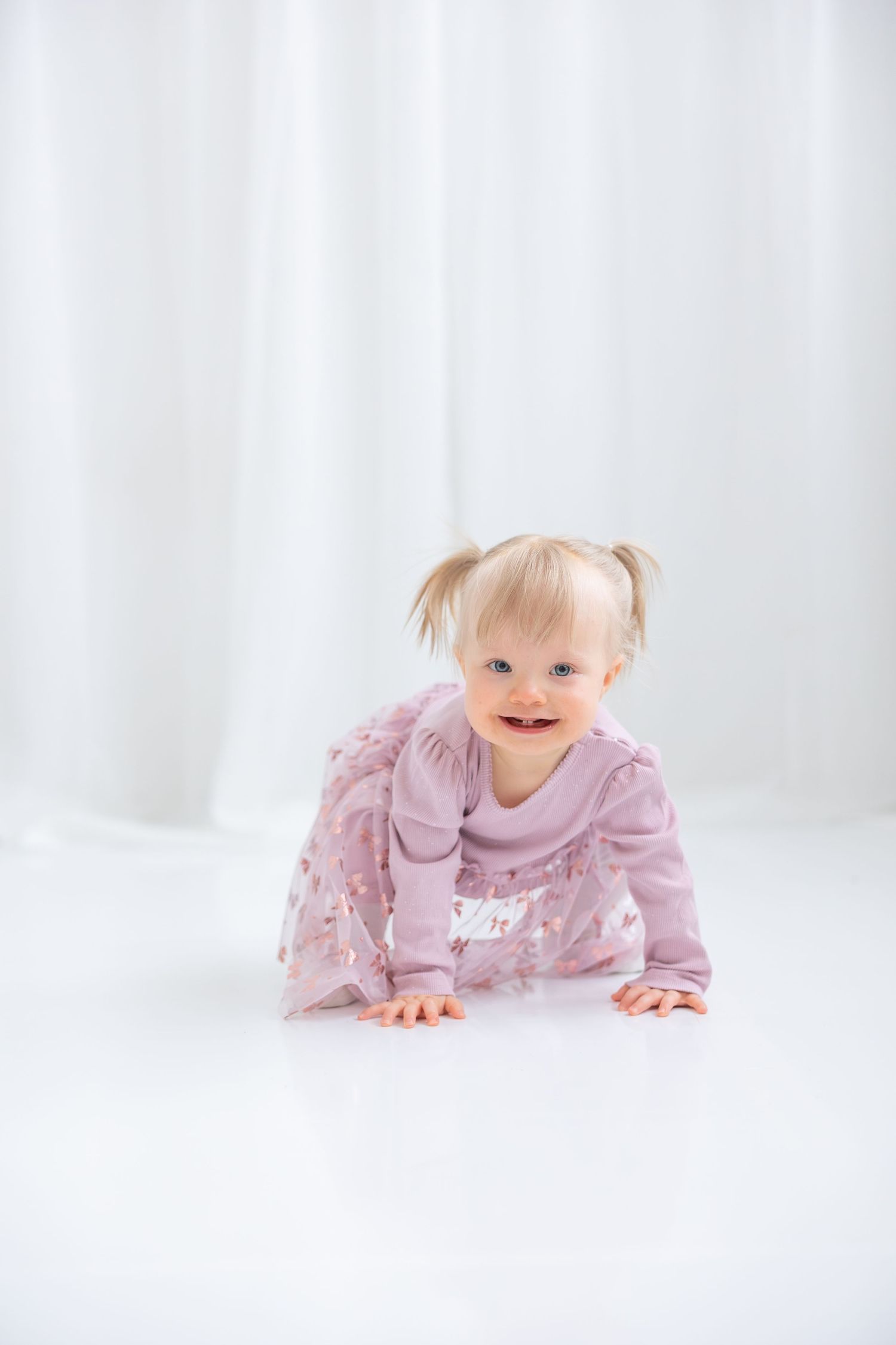 Katja Ravi Visuals odotuskuvaus Lahti Newbornkuvaus Lahti Lapsikuvaus Lahti Perhekuvaus Lahti Ylioppilaskuvaus Lahti Rippikuvaus Lahti