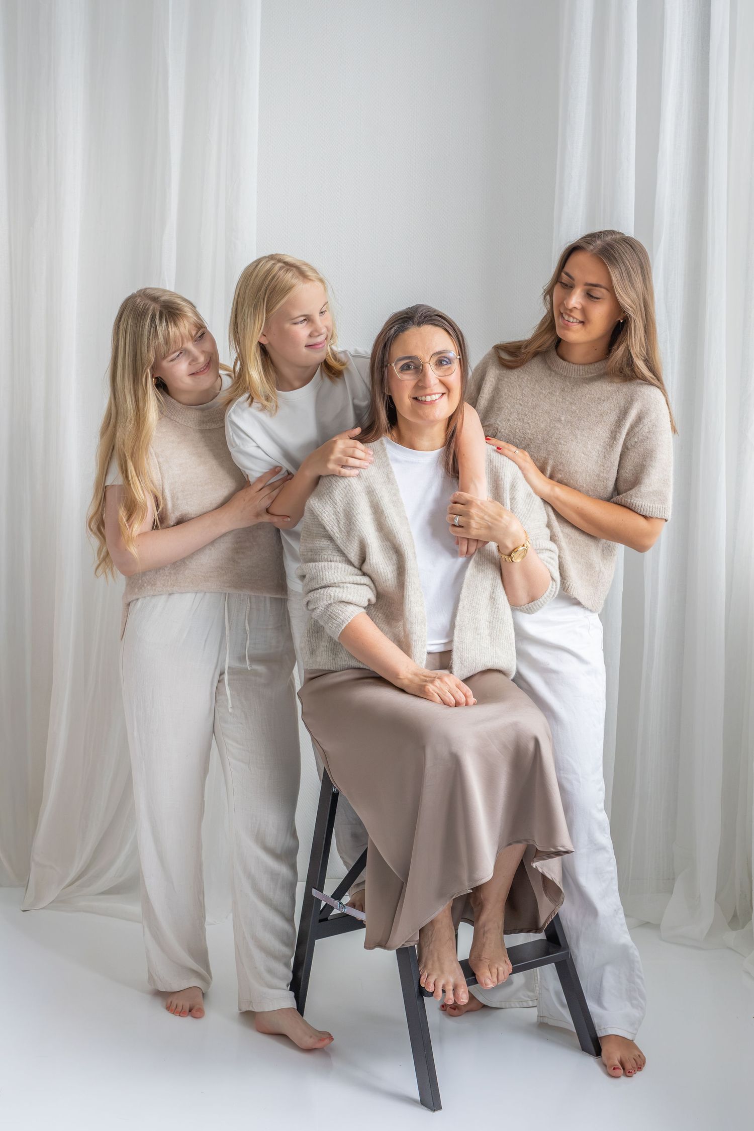 Katja Ravi Visuals odotuskuvaus Lahti Newbornkuvaus Lahti Lapsikuvaus Lahti Perhekuvaus Lahti Ylioppilaskuvaus Lahti Rippikuvaus Lahti