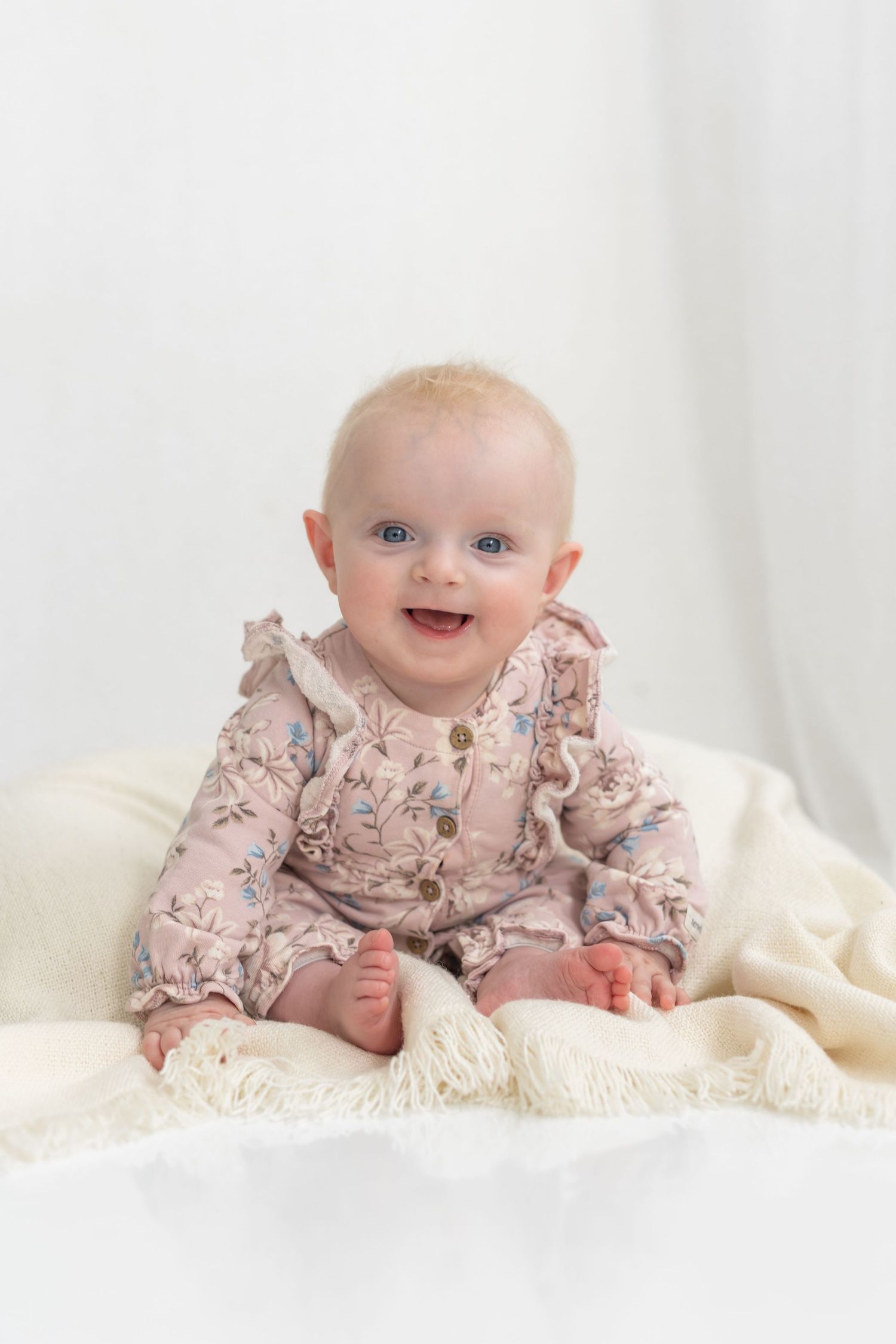 Katja Ravi Visuals odotuskuvaus Lahti Newbornkuvaus Lahti Lapsikuvaus Lahti Perhekuvaus Lahti Ylioppilaskuvaus Lahti Rippikuvaus Lahti