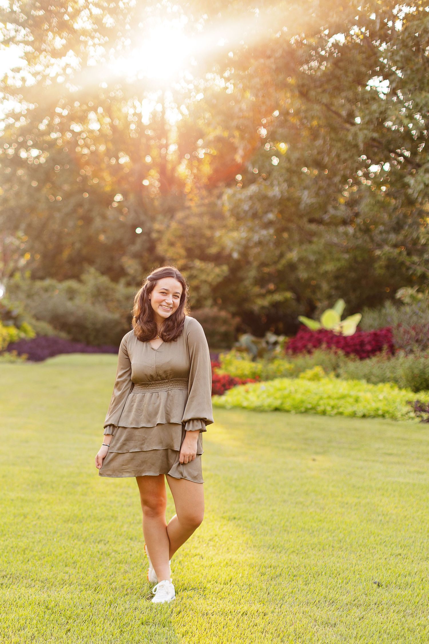 Senior portrait at Memphis Botanic Garden by Memphis photographer Emily Joy Photography