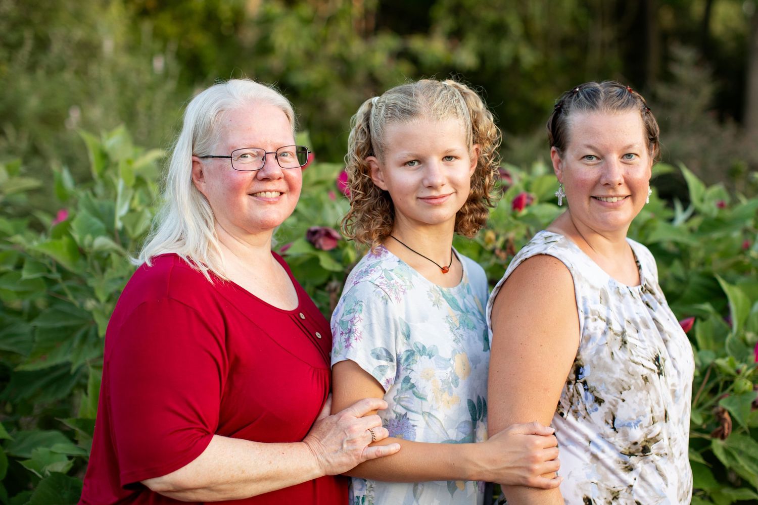 Three generations of women portrait in SFA's Arboretum by Nacogdoches photographer Emily Joy Photography
