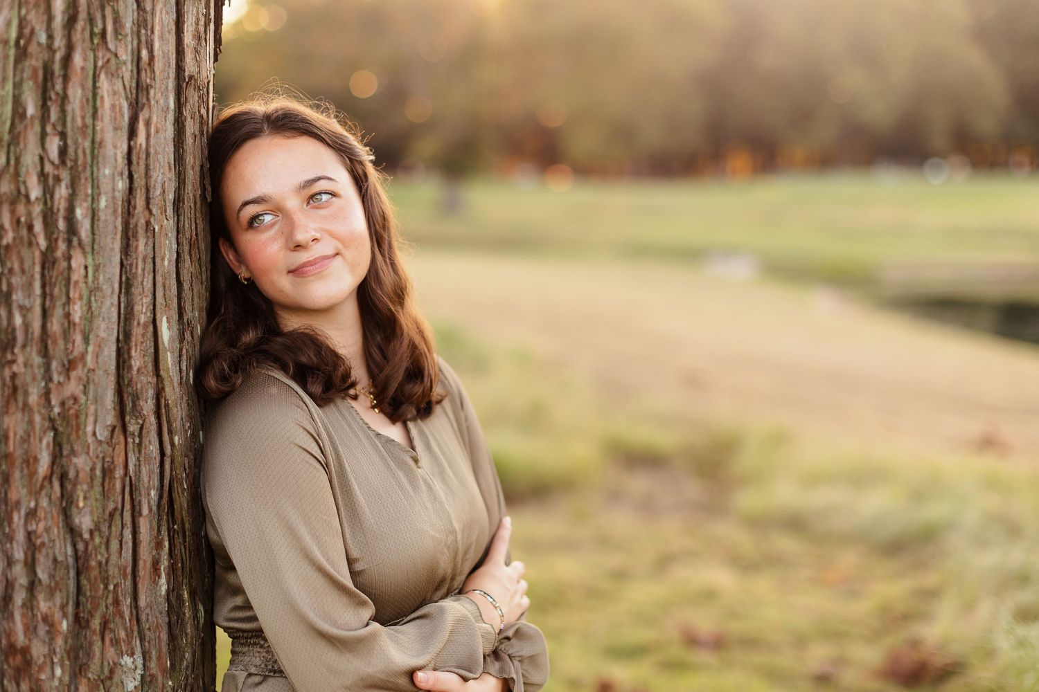 Senior portrait at Audubon Park by Memphis photographer Emily Joy Photography