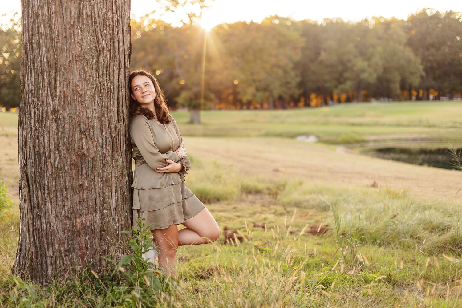 Senior portrait at Audubon Park by Memphis photographer Emily Joy Photography