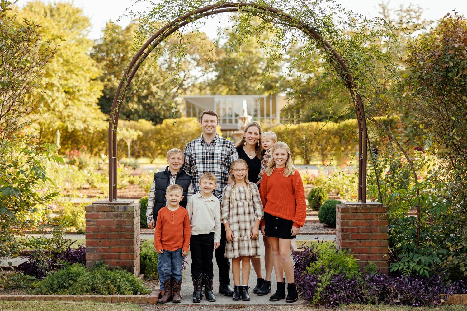 Family portrait at Memphis Botanic Garden by Memphis photographer Emily Joy Photography