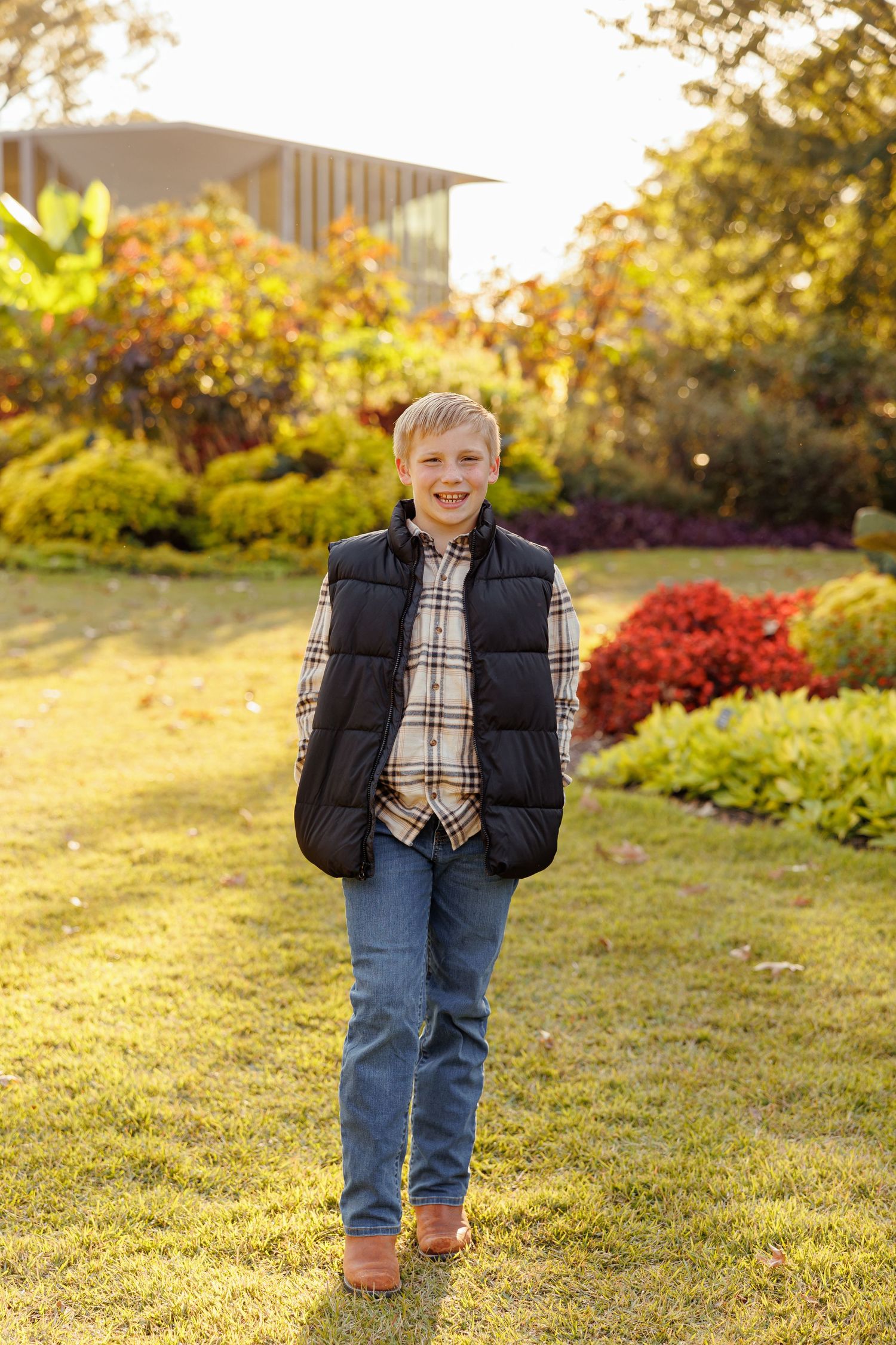 Individual portrait at Memphis Botanic Garden by Memphis photographer Emily Joy Photography