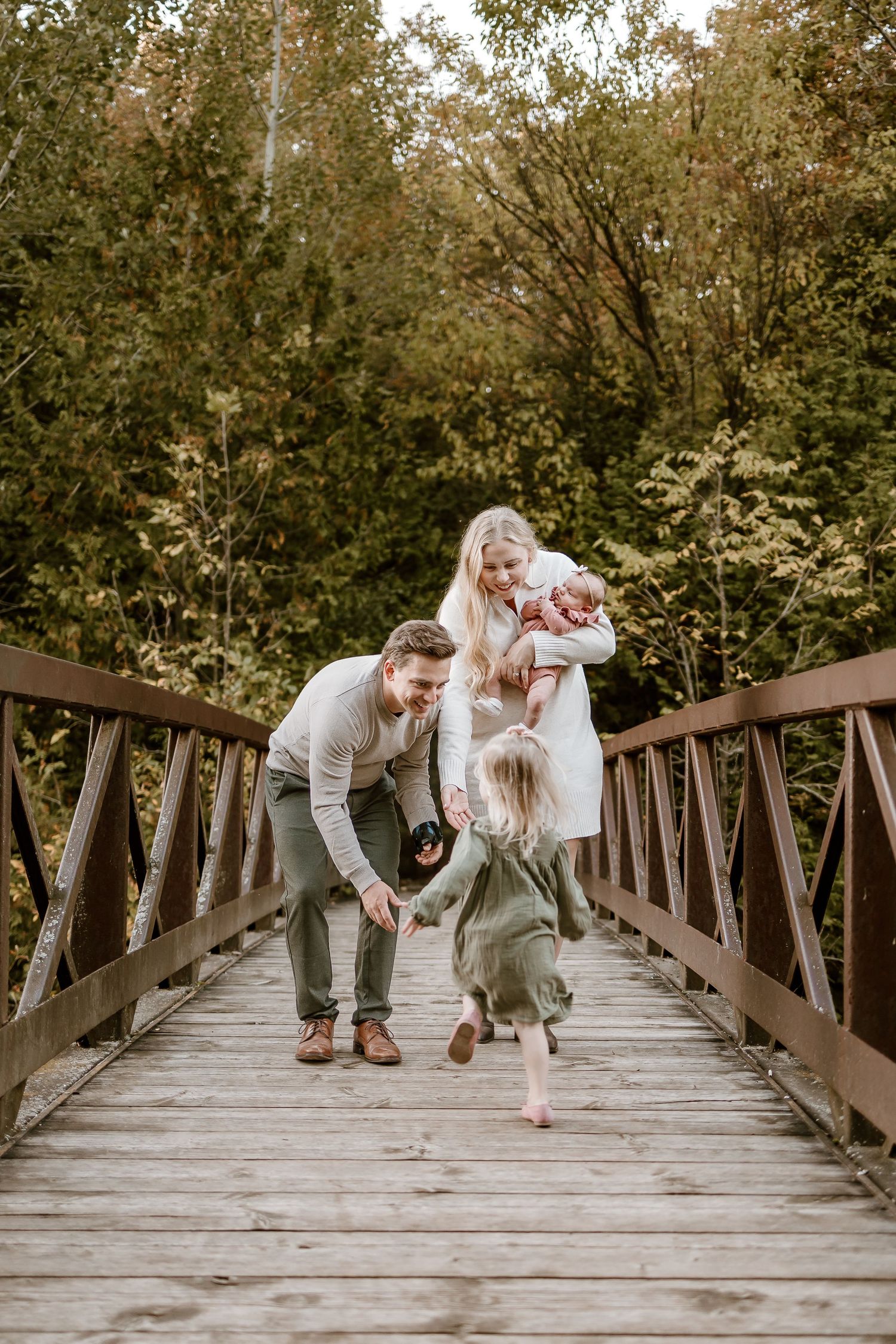 wedding photographer, Ontario wedding photographer, paris ontario photography studio, documentary style wedding photography