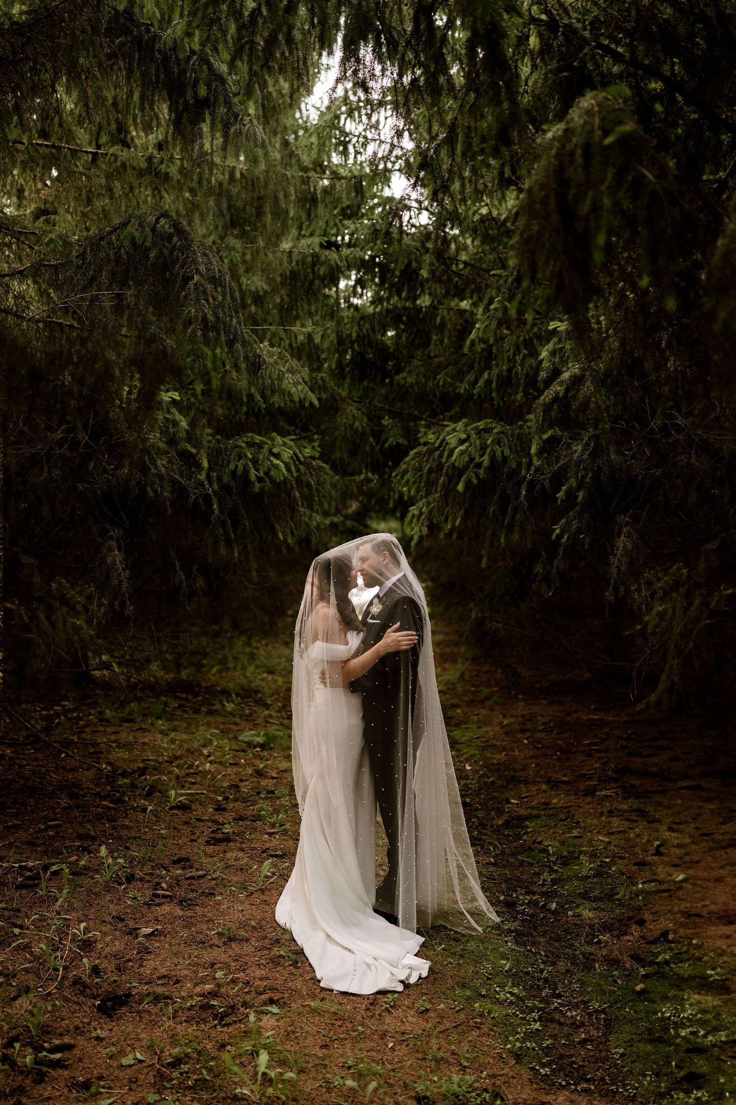 wedding photographer, Ontario wedding photographer, Paris Ontario photography studio, documentary style wedding photography