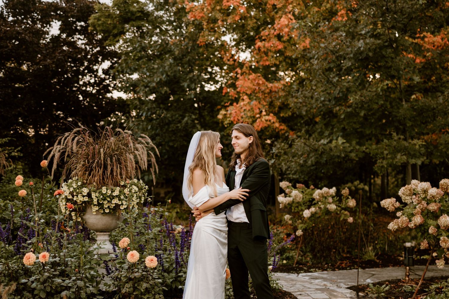 wedding photographer, Ontario wedding photographer, Paris Ontario photography studio, documentary style wedding photography