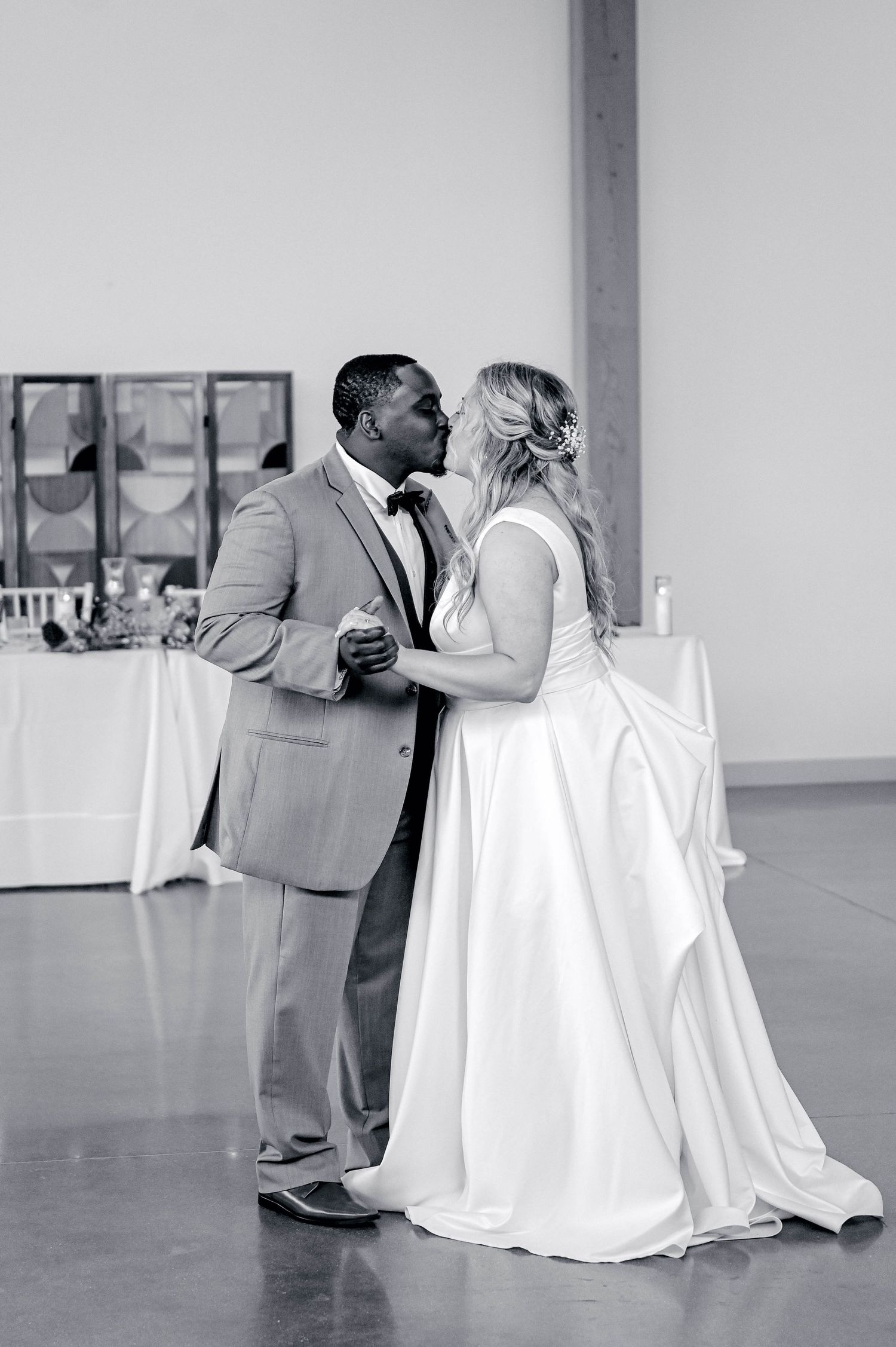 Bride and Groom at Des Moines Heritage Center
