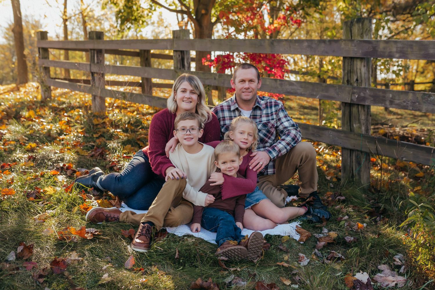 Family session outdoor portrait golden hour