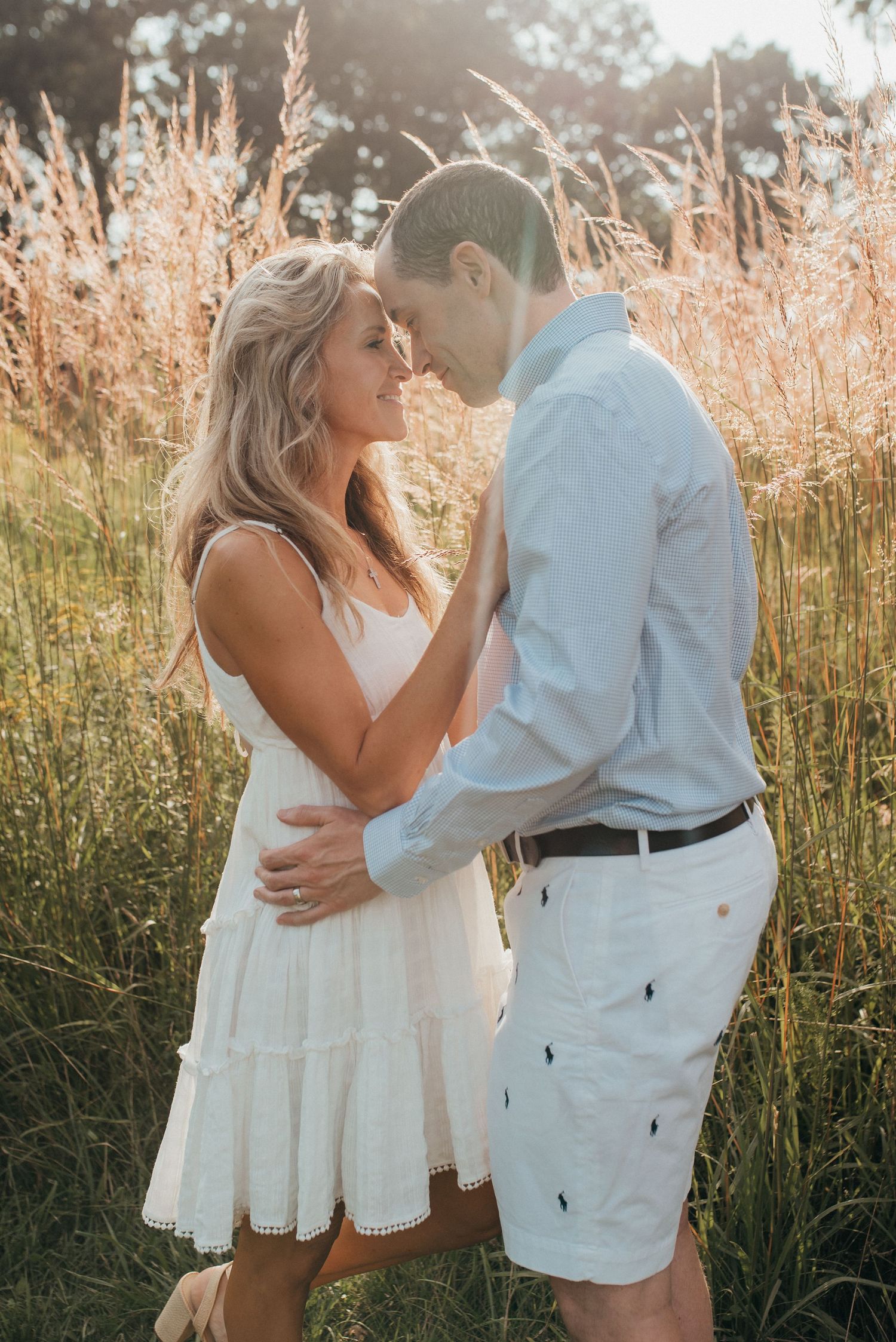 Outdoor couples family session portrait golden hour