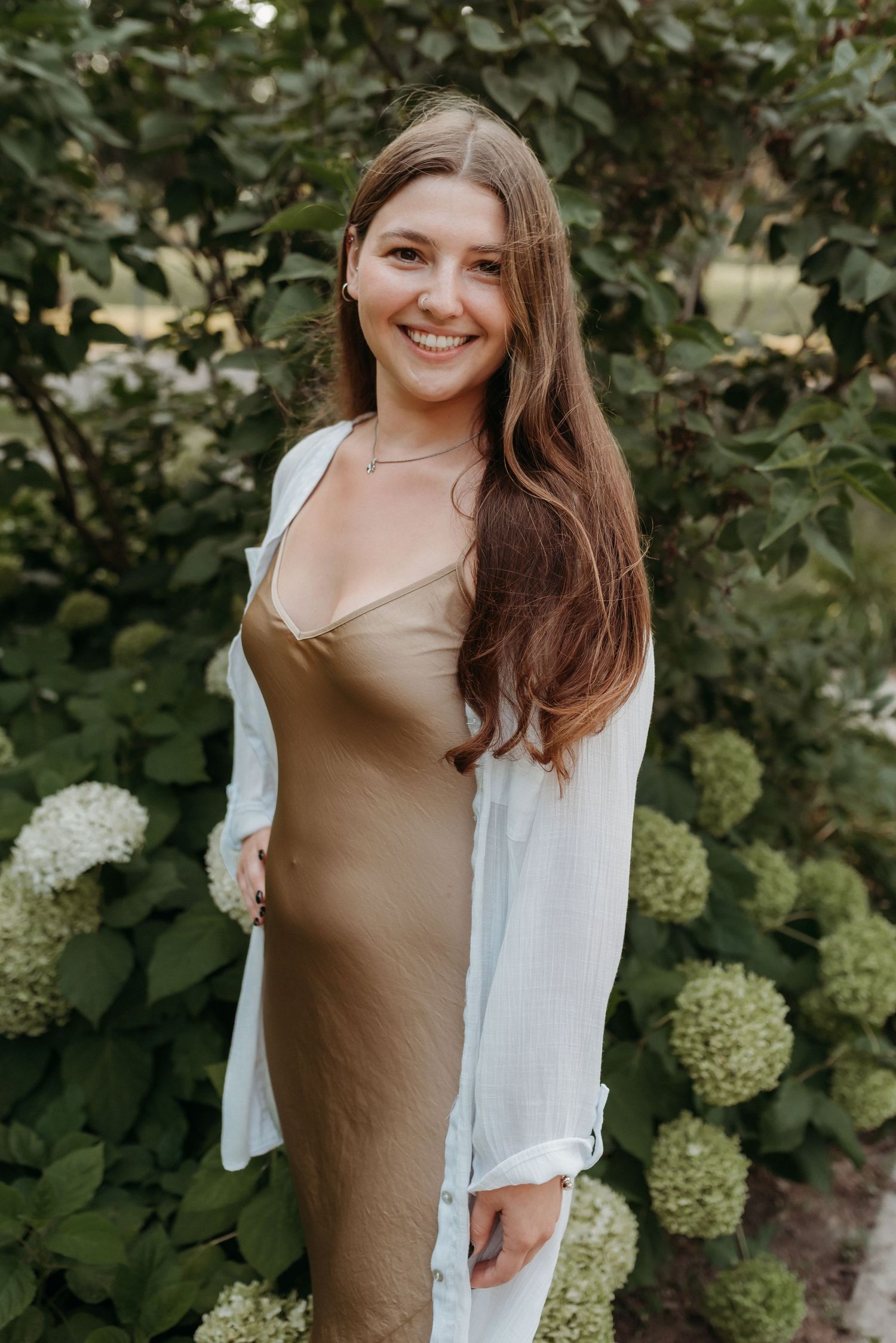 Headshot session outdoors in garden