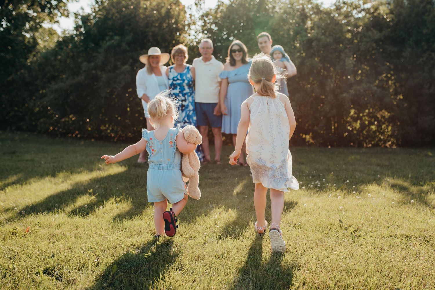 Outdoor extended family session golden hour