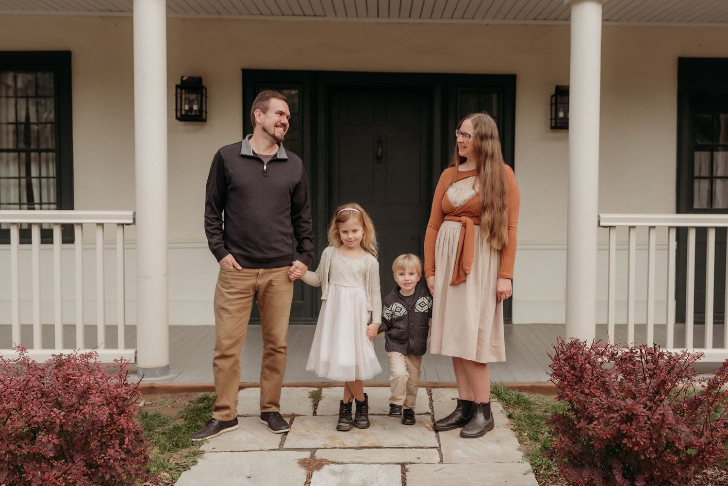 Outdoor family session portraits