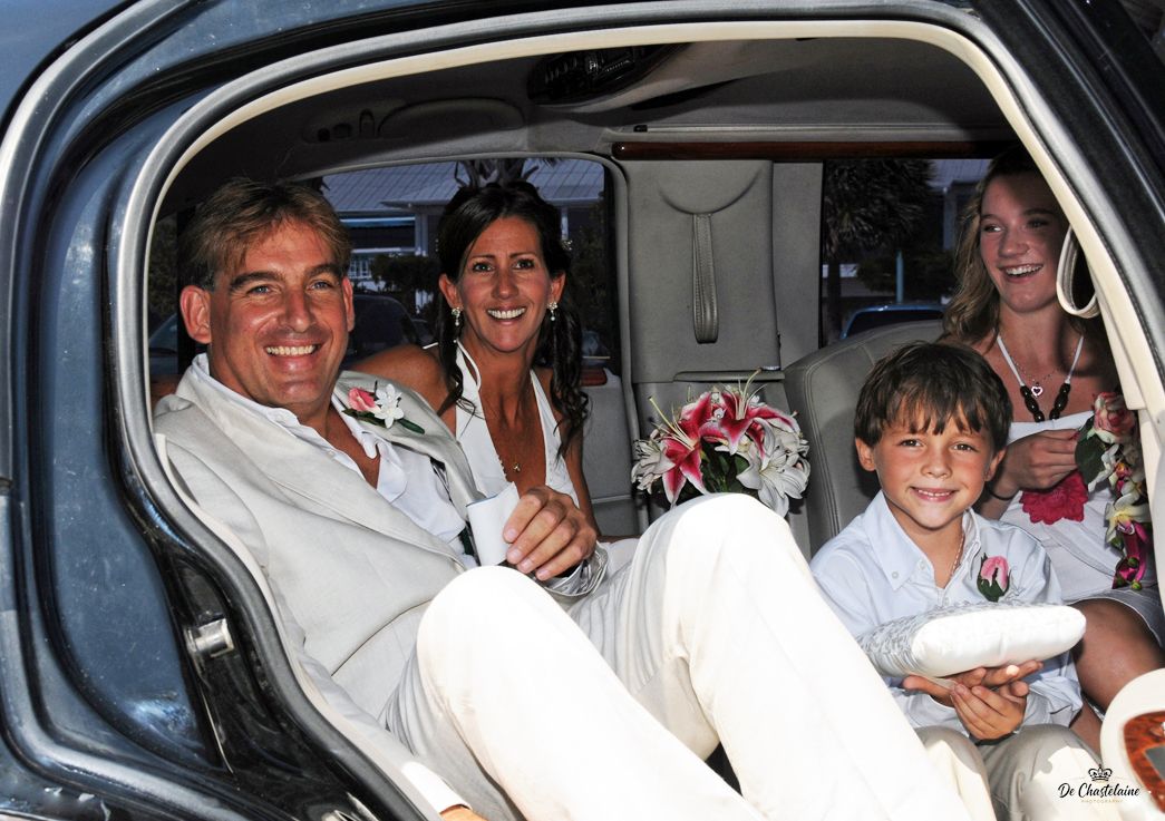 Wedding Couple in Limo