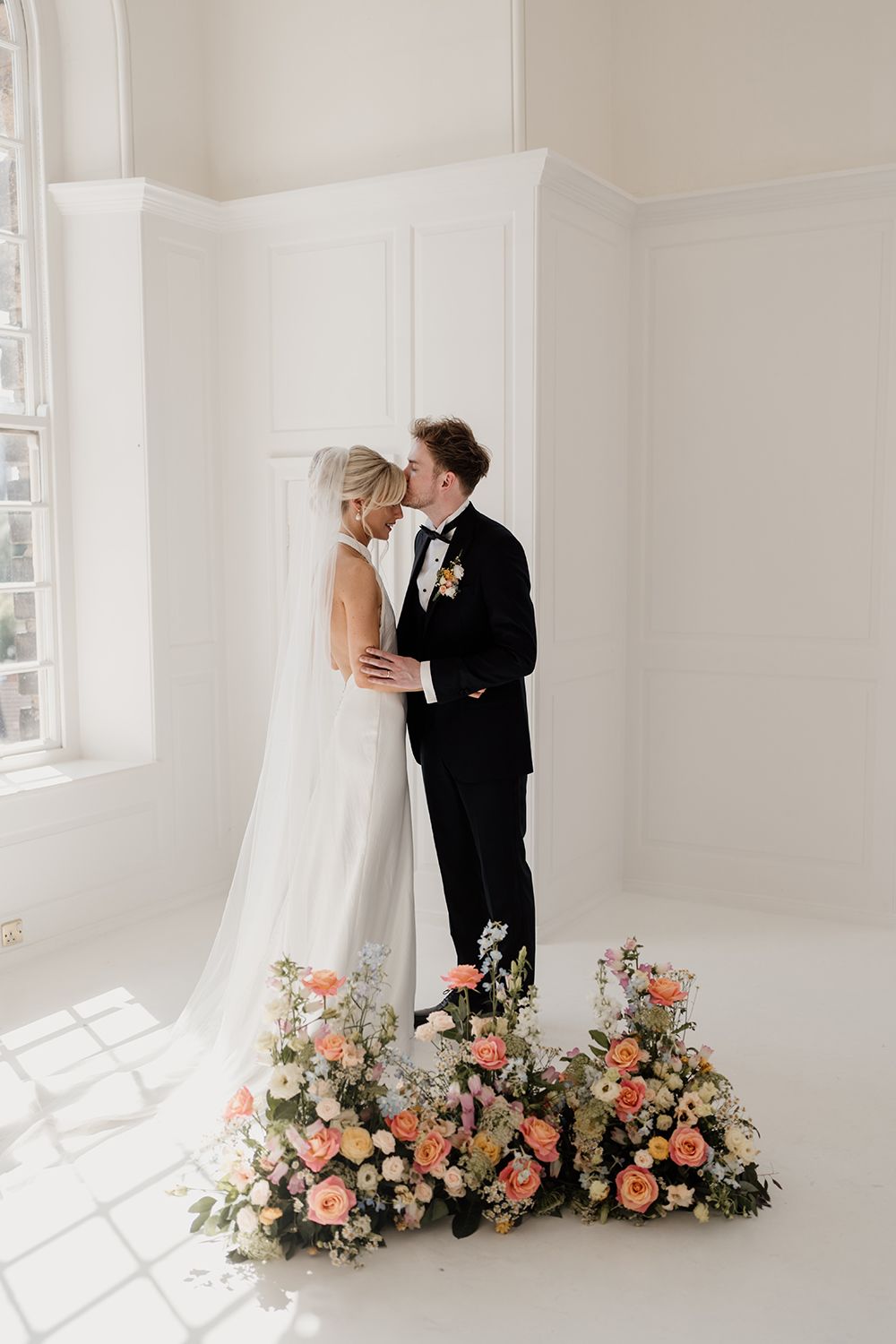 City wedding vibes: couple’s portraits on 35mm film.