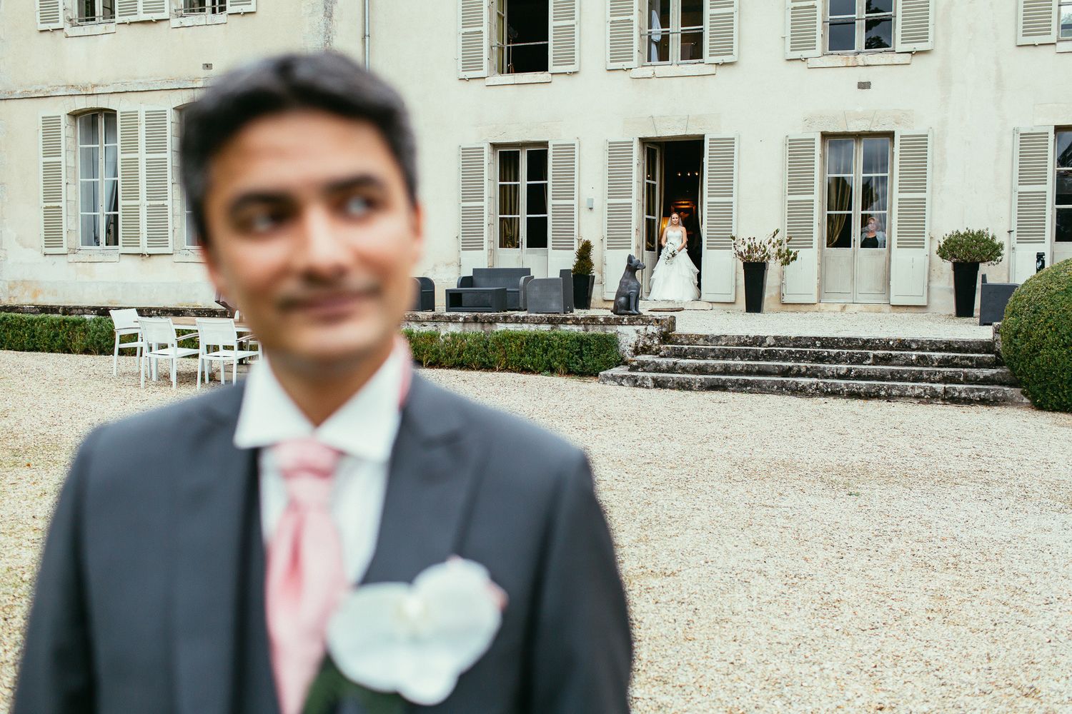 Intimate moments in the grand halls of Château de Changy. Artistic wedding photography with an editorial touch