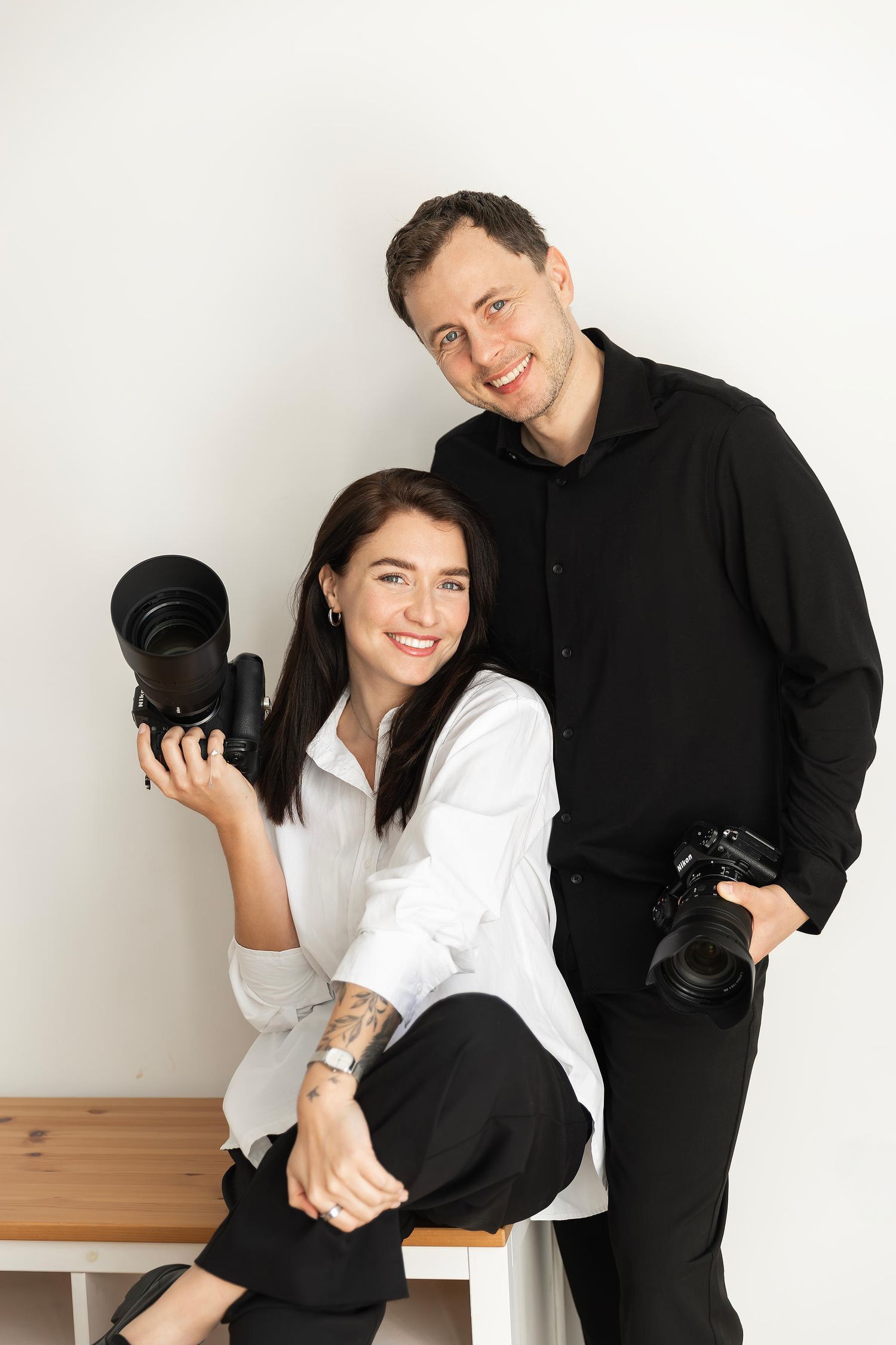 Darista destination wedding photography team specialized in editorial and candid style in Valencia, Spain. Drone, Reels and Film shooting