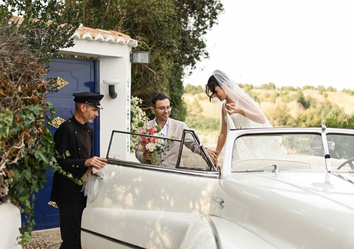 Intimate wedding celebration of Semih and Maya at the lush Villa Paula estate in Valencia, captured by Darista Photography