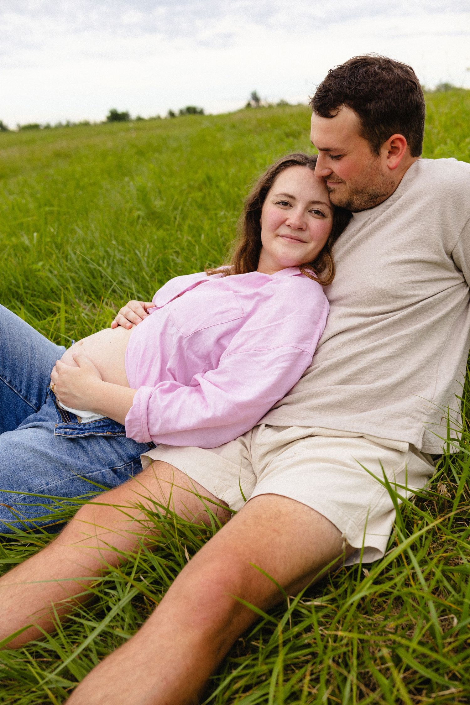 St. Louis lifestyle maternity photographer