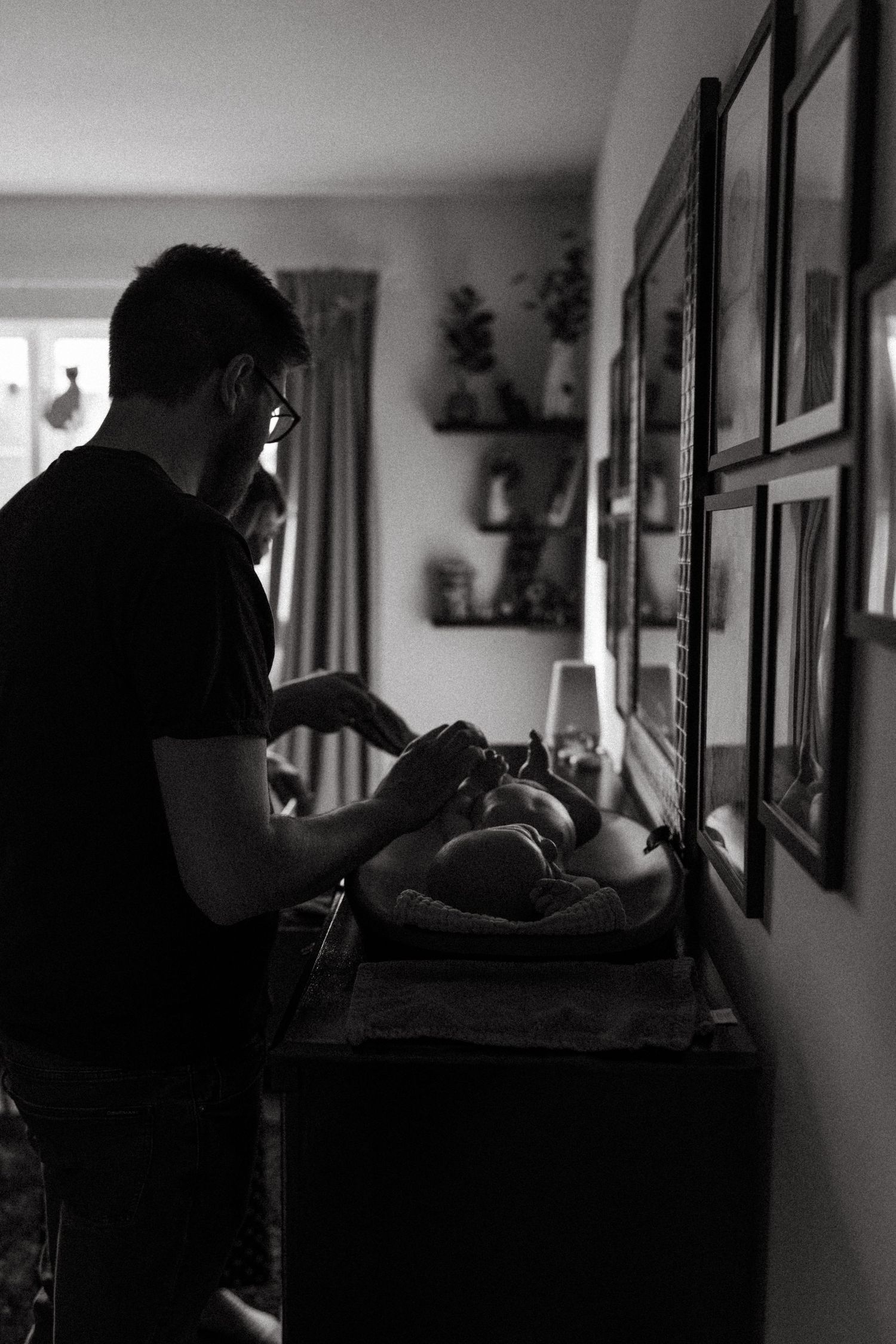 St. Louis lifestyle newborn photographer