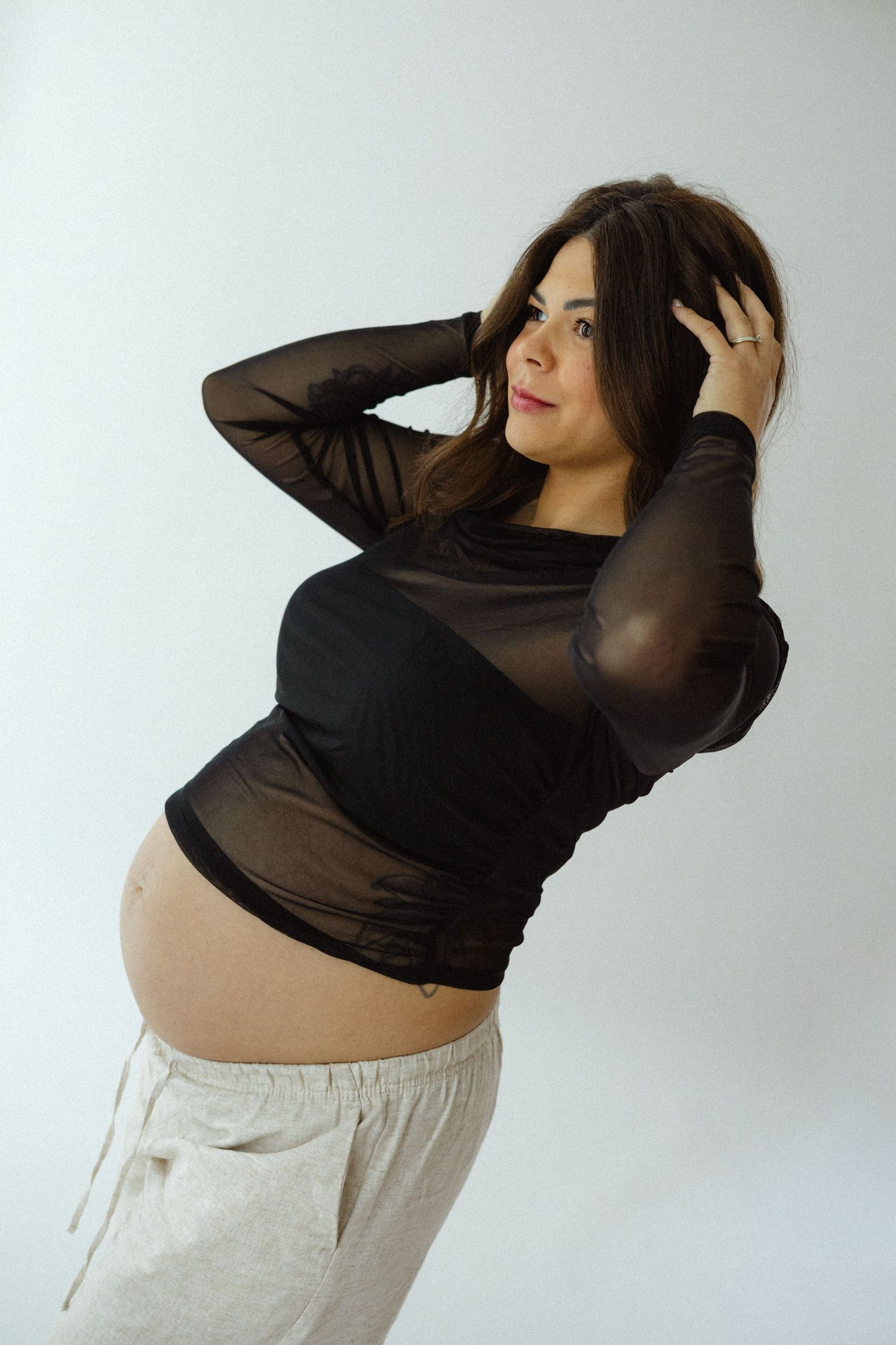 St. Louis lifestyle maternity photographer