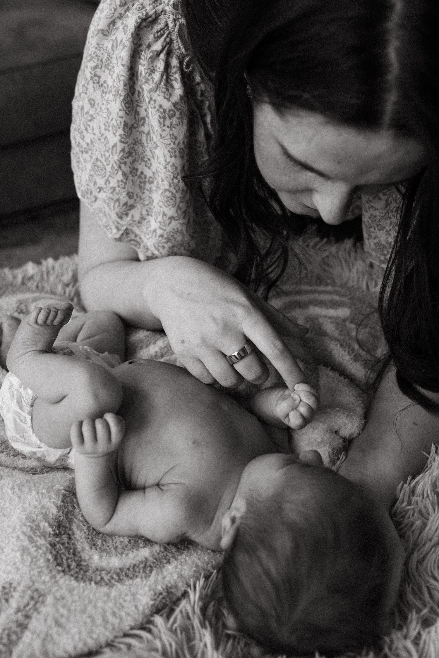 St. Louis lifestyle newborn photographer
