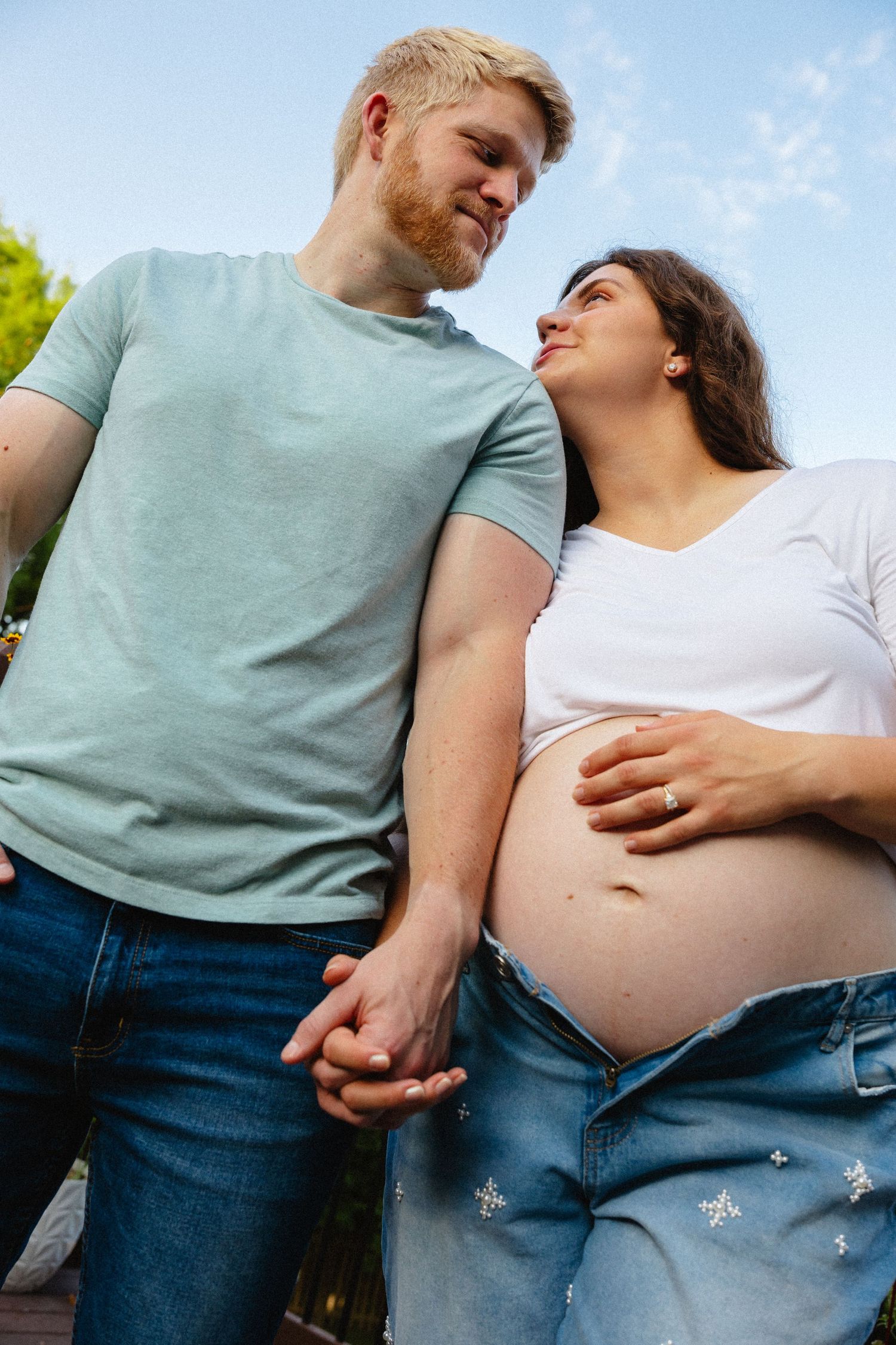 St. Louis lifestyle maternity photographer