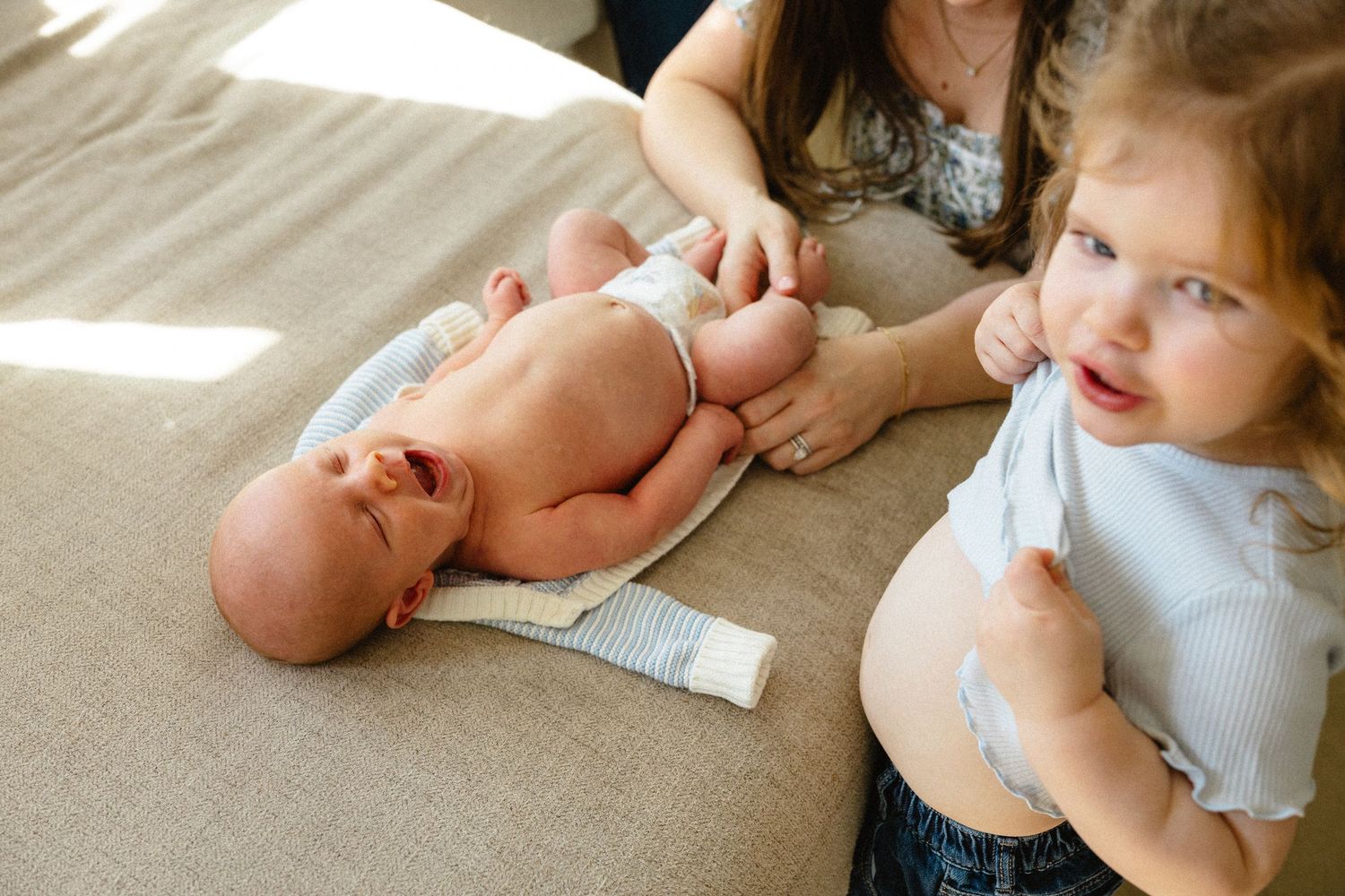 St. Louis lifestyle newborn photographer