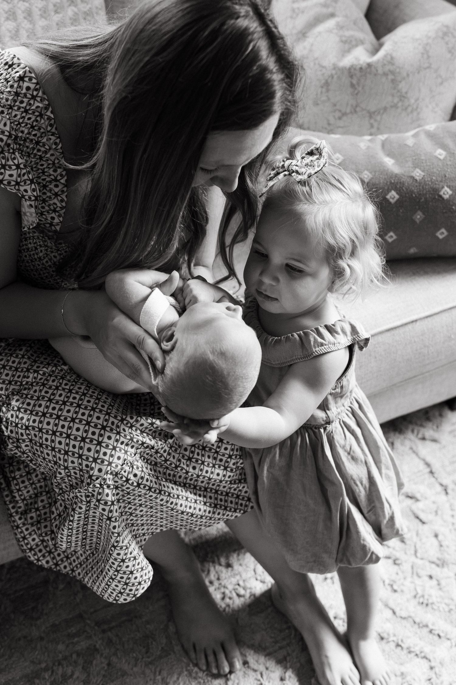 St. Louis lifestyle newborn photographer