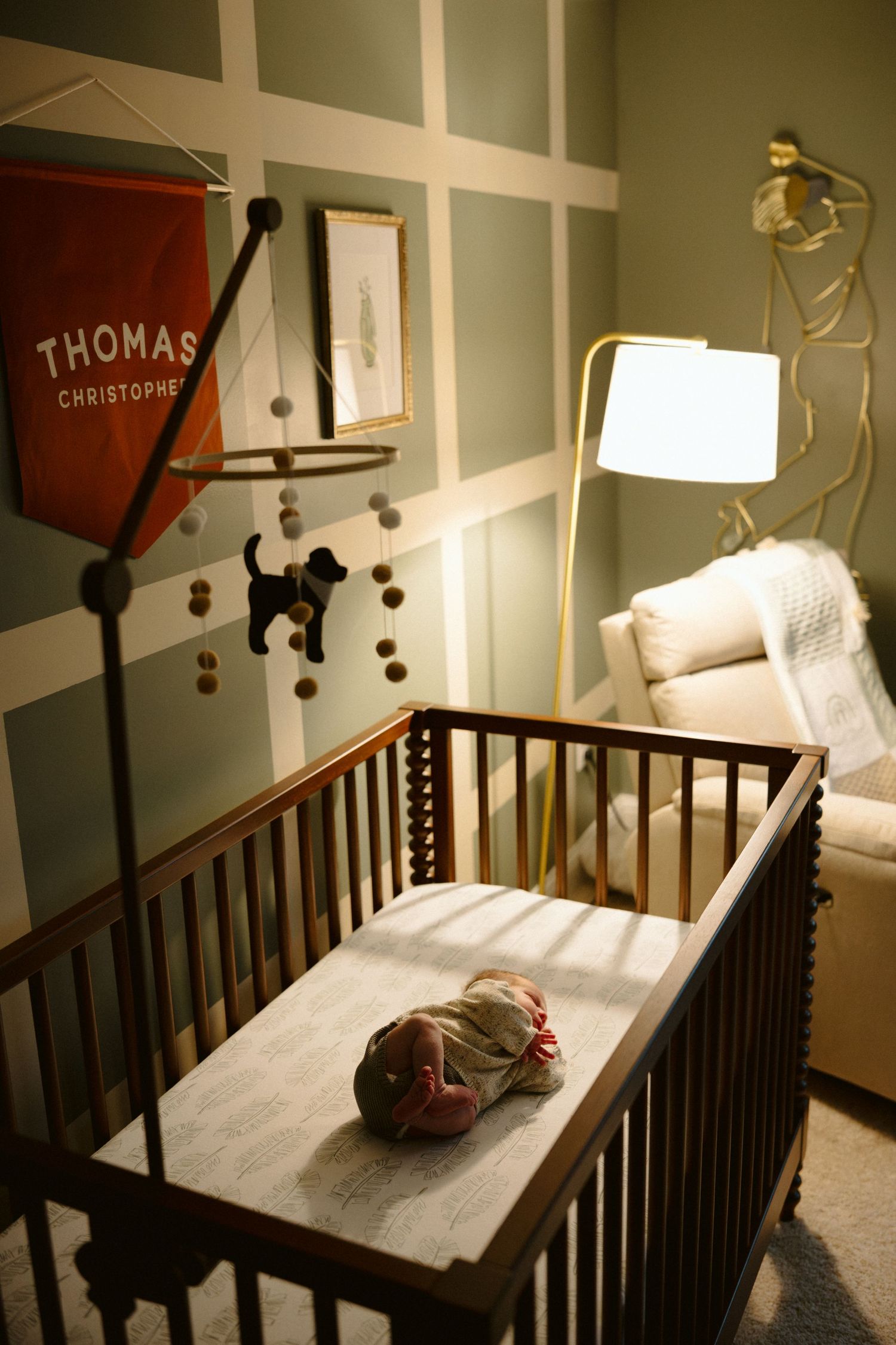 St. Louis lifestyle newborn photographer