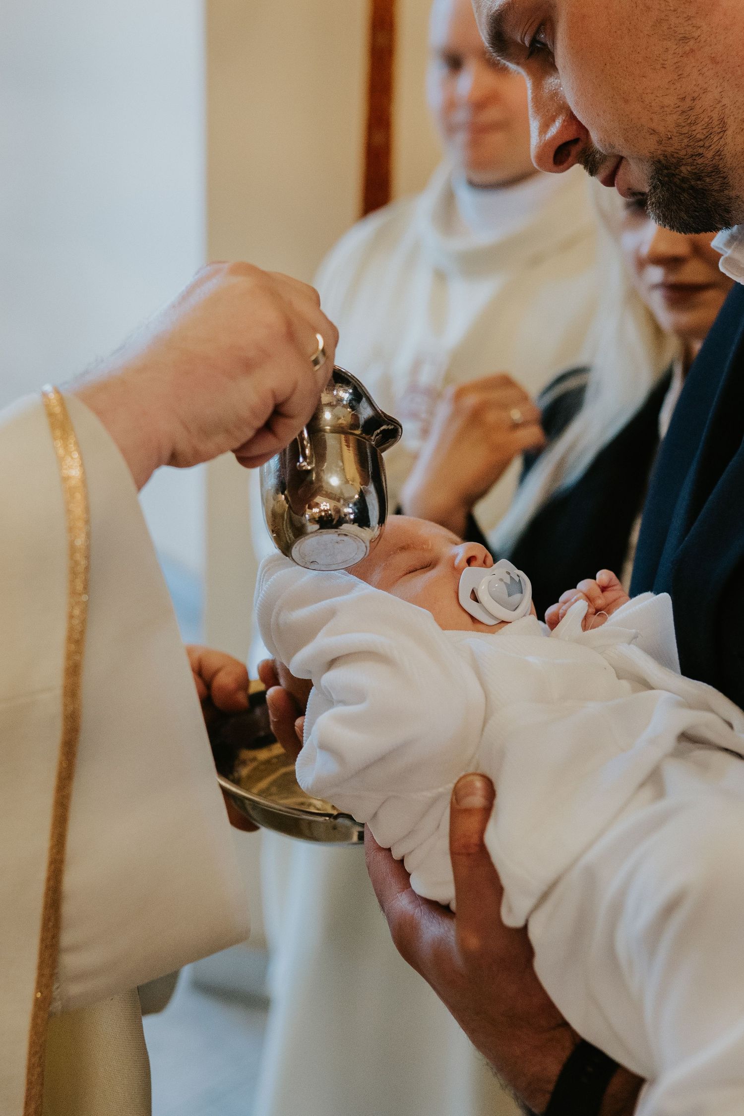 Fotograf chrzest święty Katowice zdjęcia chrzest święty reportaż fotograficzny z chrztu zdjęcia chrzest Katowice fotograf rodzinny Śląsk