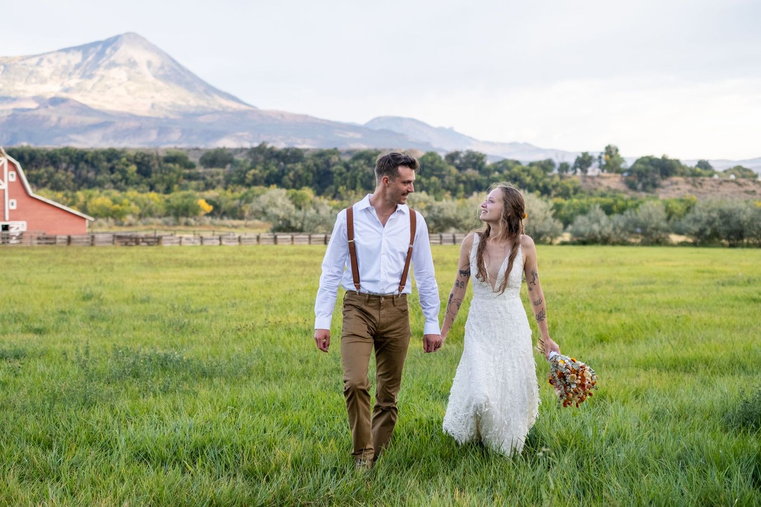Midway School House Wedding Photography
Grand Junction Colorado Hotchkiss Wedding Photography