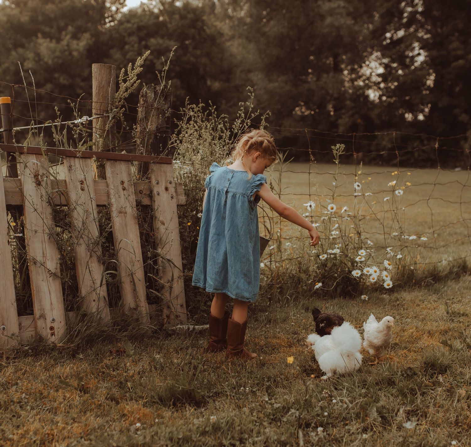 Port Hope ON family photographer discusses 'A Day In The Life' type of family sessions and why they are a good and stress free choice.