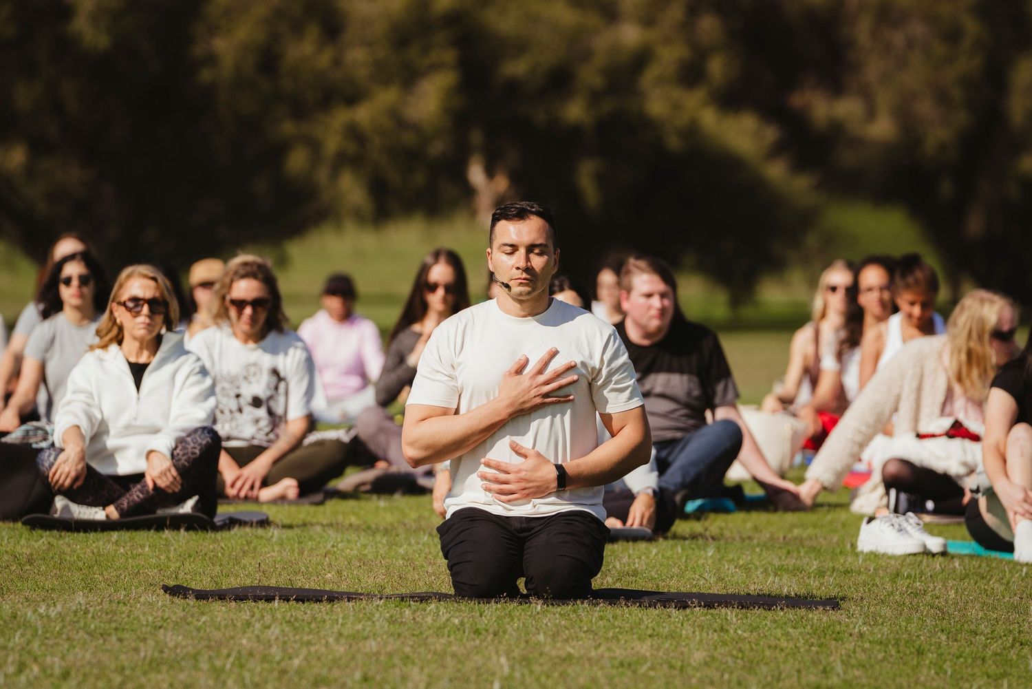 Asana Breathwork Community Session 2025 - People meditating