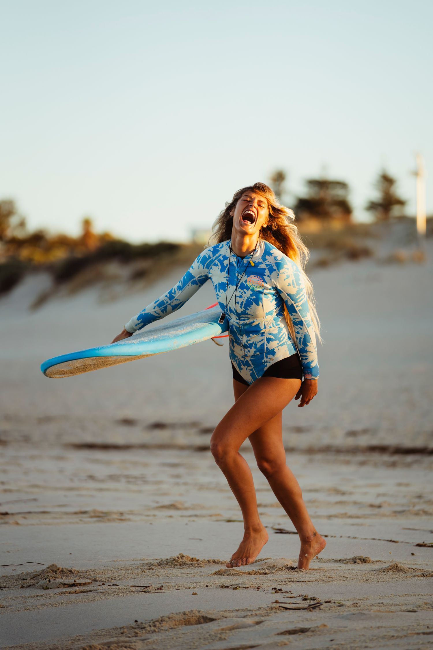 Party Wave Rave - women surfing