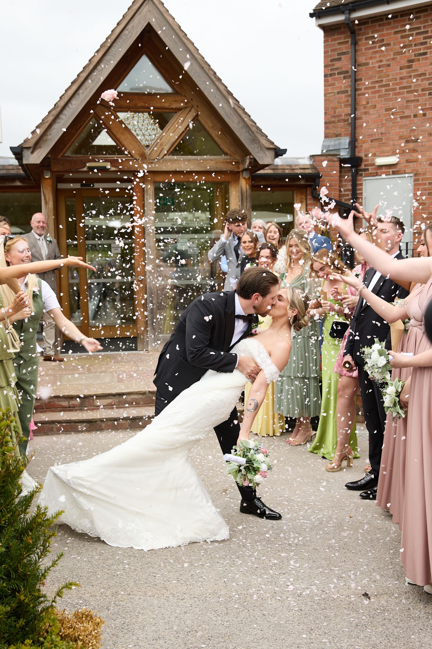 wedding confetti throw