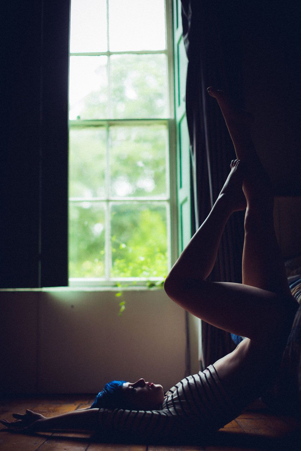 Female portrait focusing on body, natural beauty, confidence, and artistry in Cork.