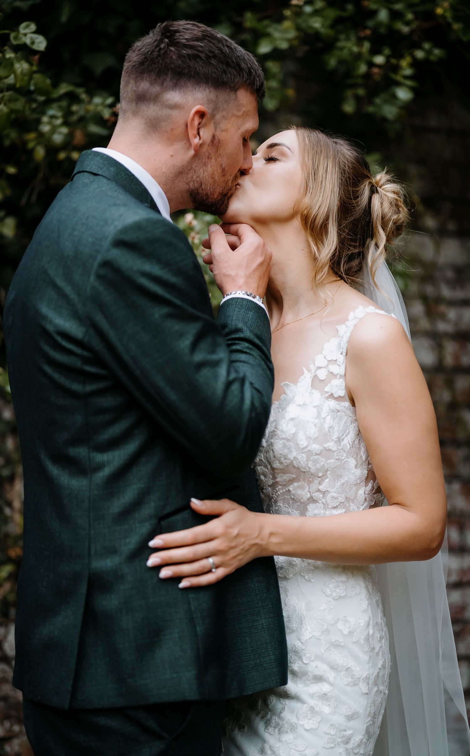 Relaxed wedding photographer in Cambridge capturing beautiful couple photos.