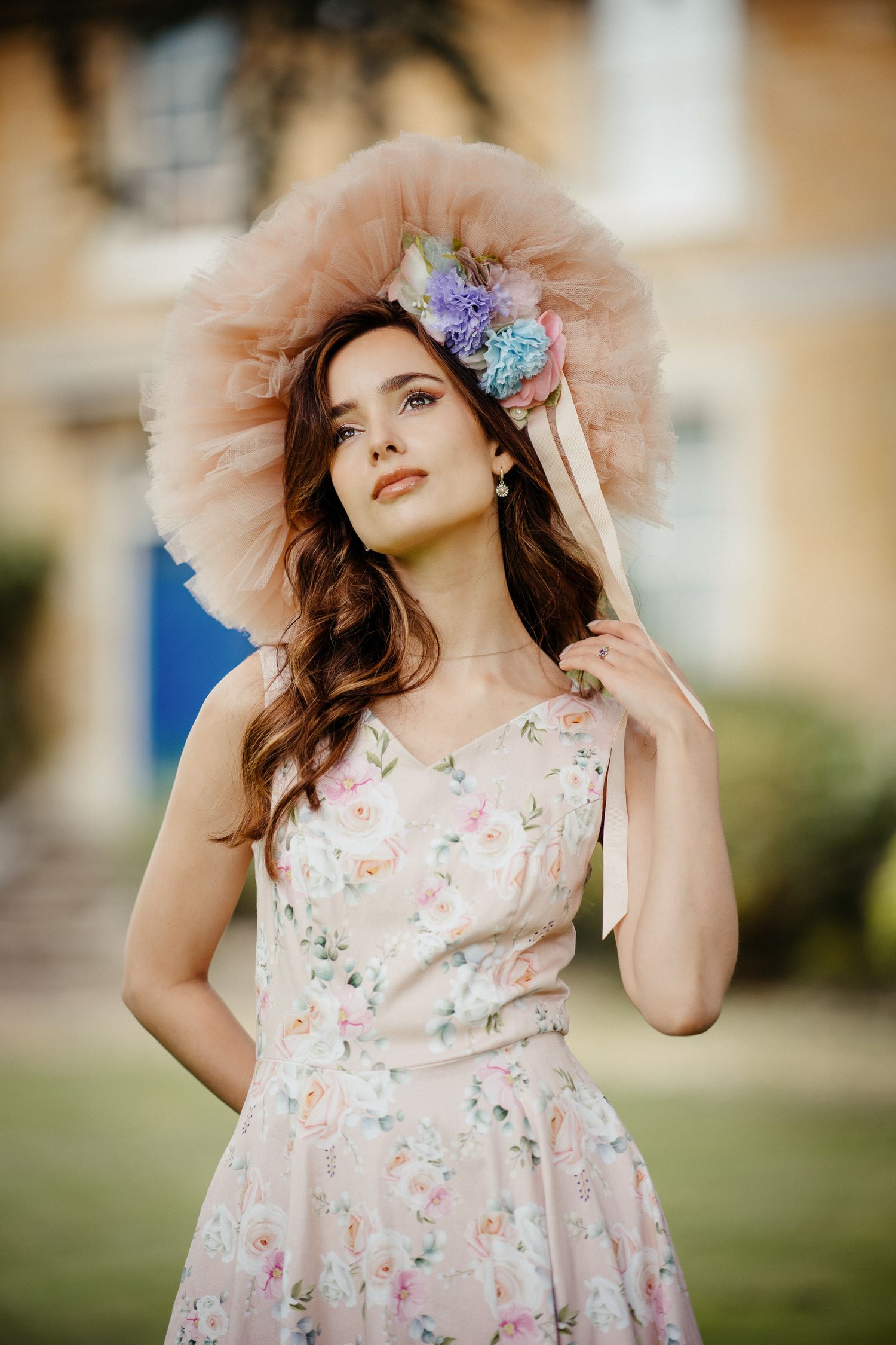 Stunning natural light photo session in Peterborough featuring romantic outdoor styling.