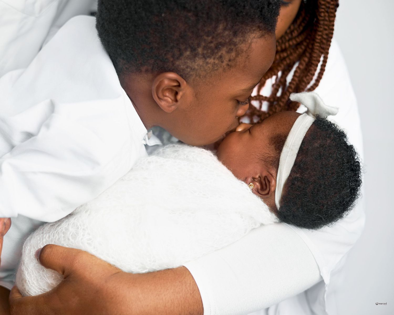 family photoshoot with newborn baby, white theme family portrait inspo big brother little sister