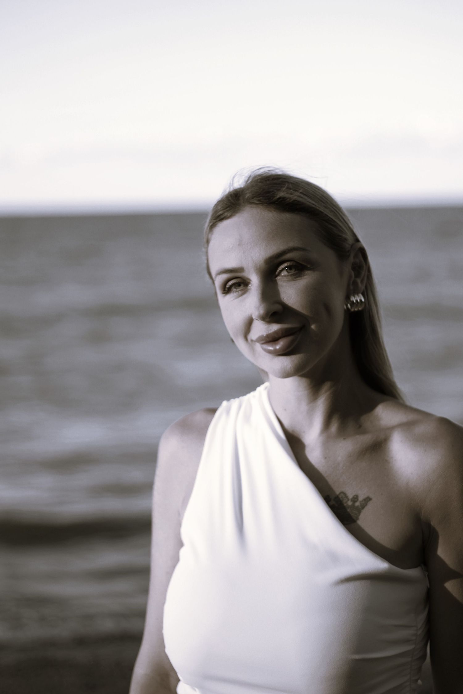 self portrait photos, black and white. model. beach sunset photos, Burlington Ontario