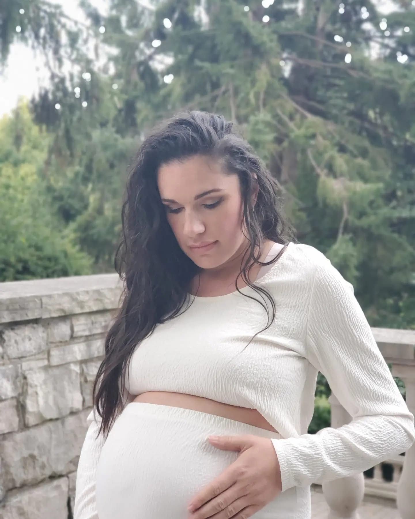 34 weeks pregnant, maternity shoot, maternity clothing