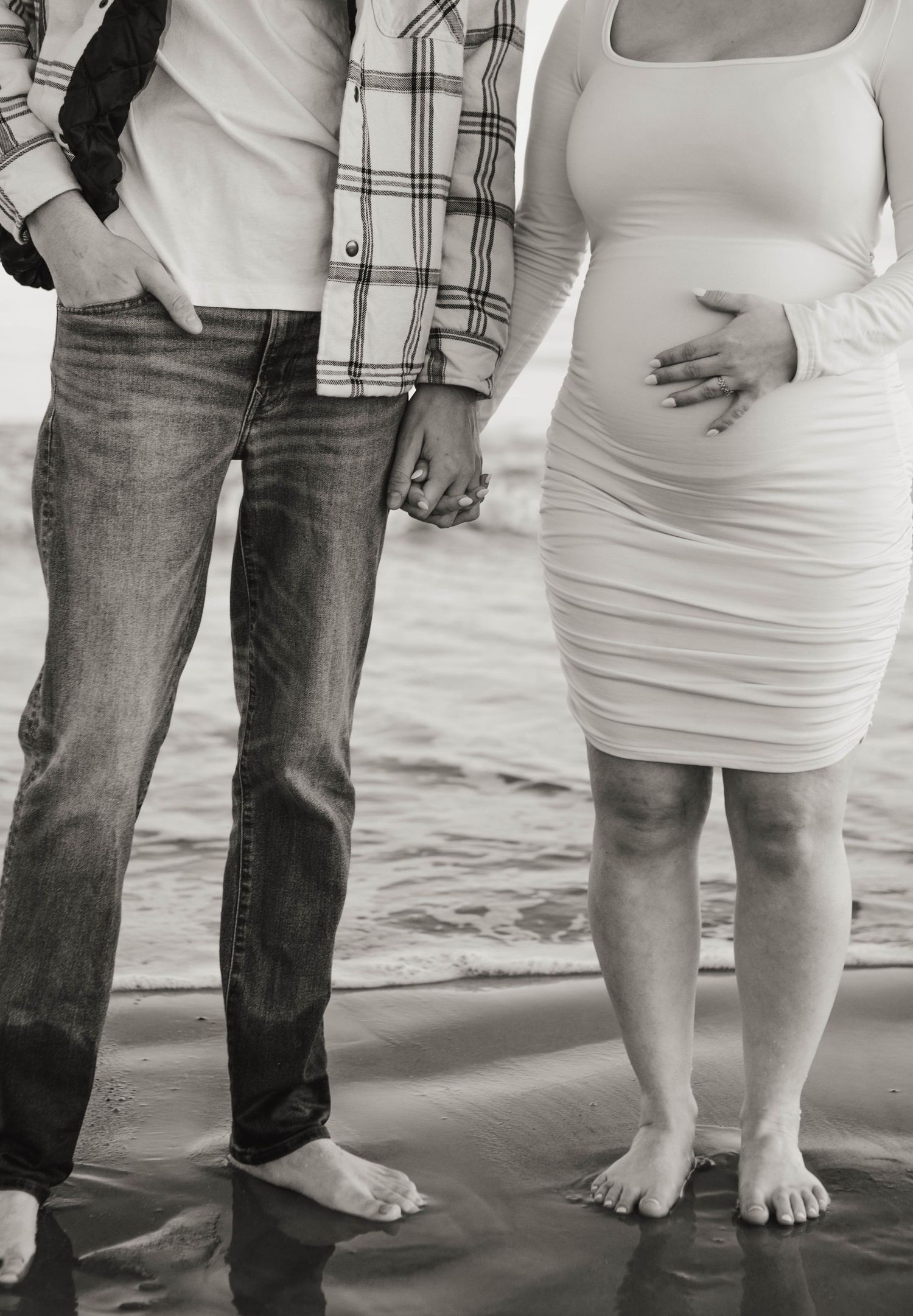 Maternity, Couple, B&W, Hilton Head Island SC, Ocean