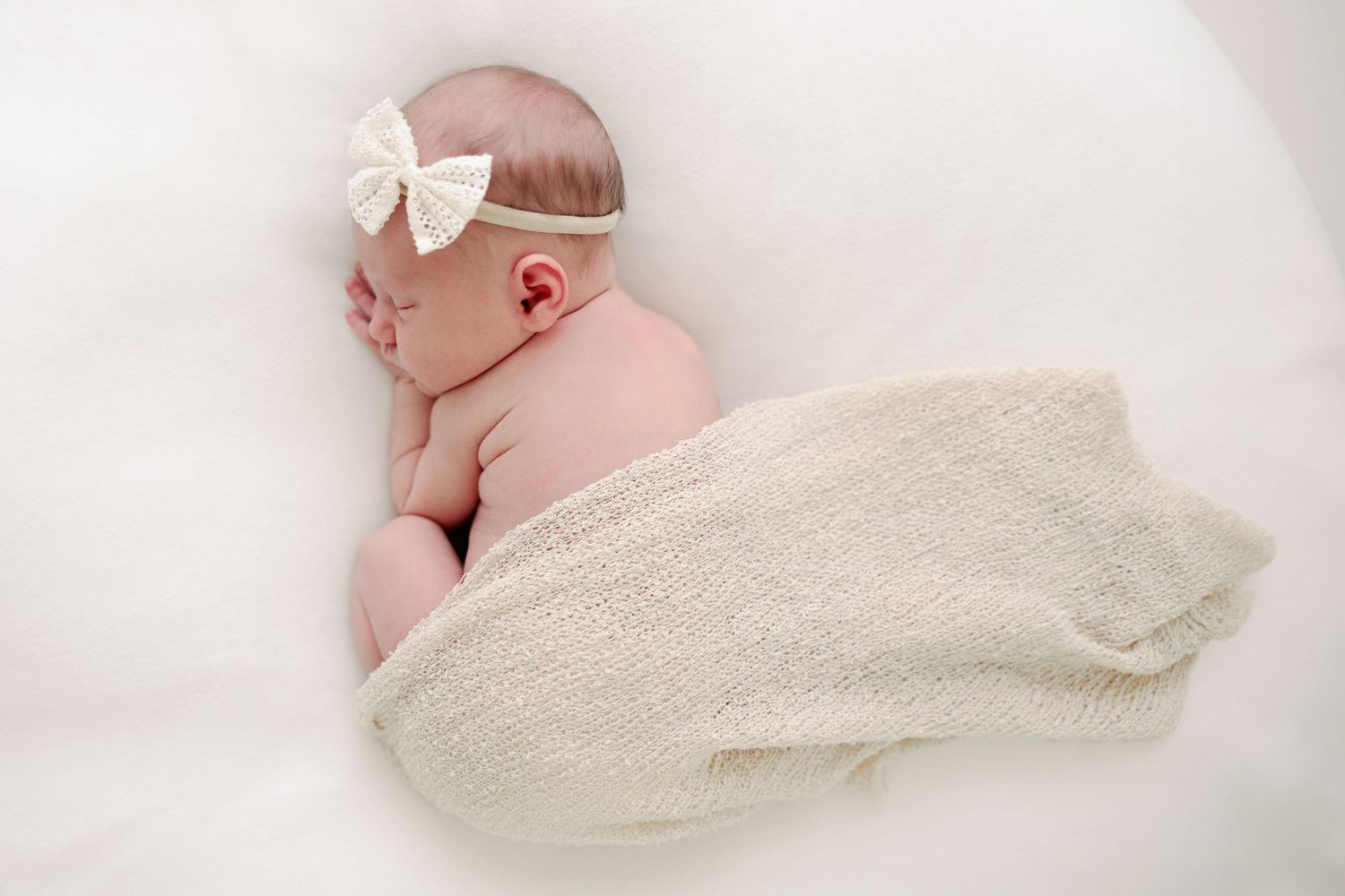 Tampa Family Photographer Tampa Newborn Photographer Tampa Maternity Photographer Heather Walker Photography Natural Light Studio Newborn