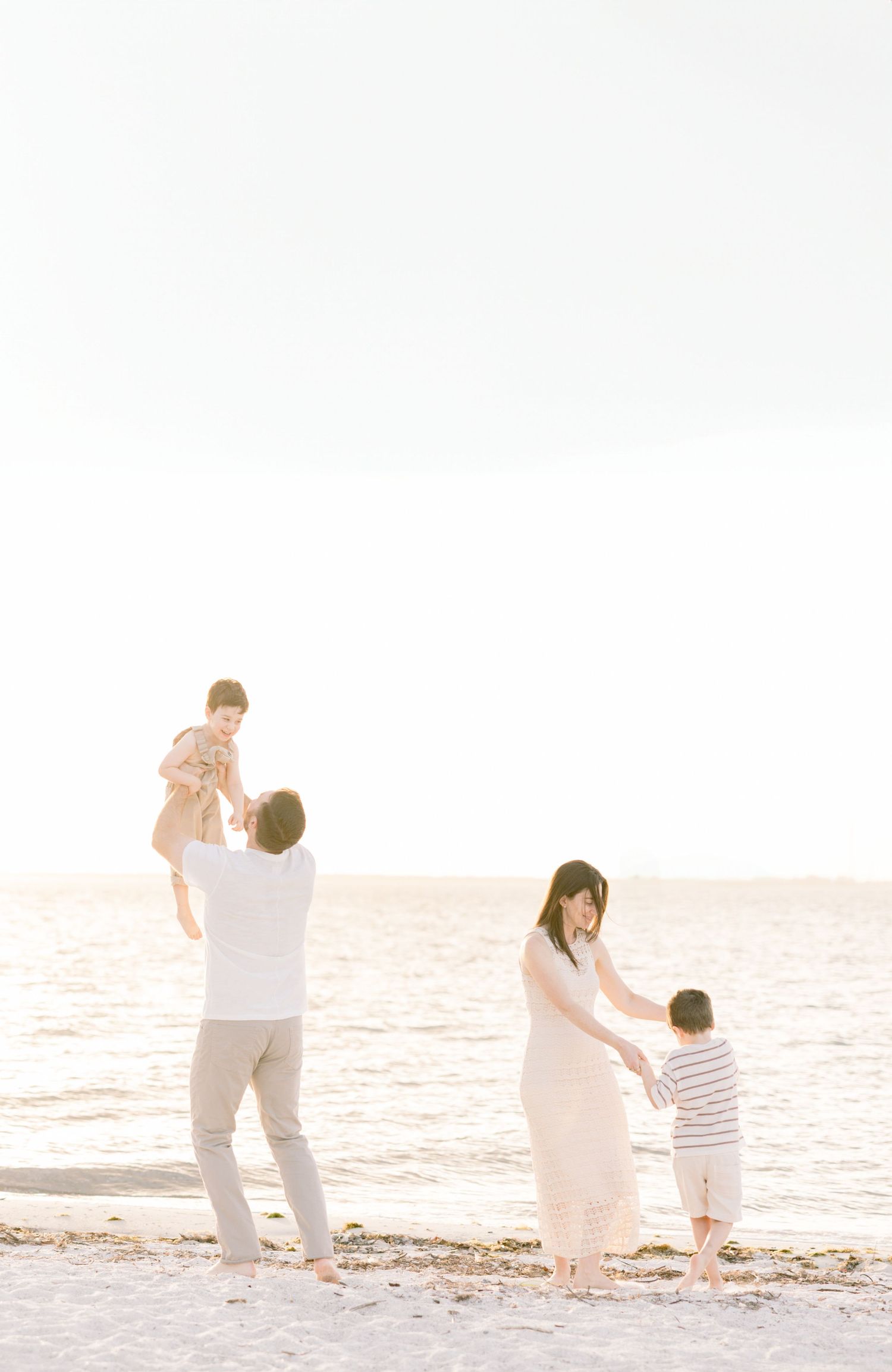 Tampa Family Photographer Tampa Newborn Photographer Tampa Maternity Photographer Heather Walker Photography Outdoor Florida family session