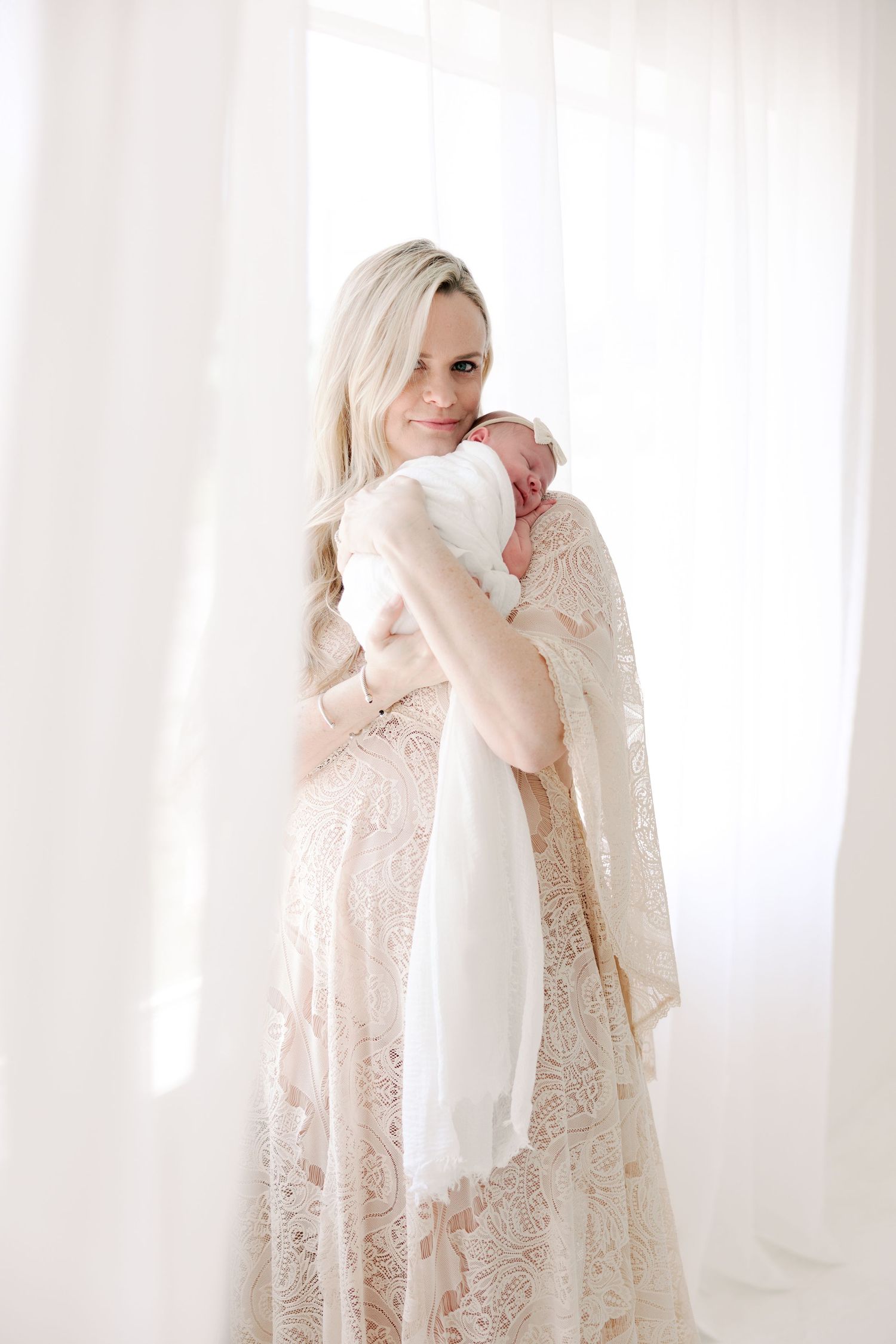 Tampa Family Photographer Tampa Newborn Photographer Tampa Maternity Photographer Heather Walker Photography Natural Light Studio Newborn