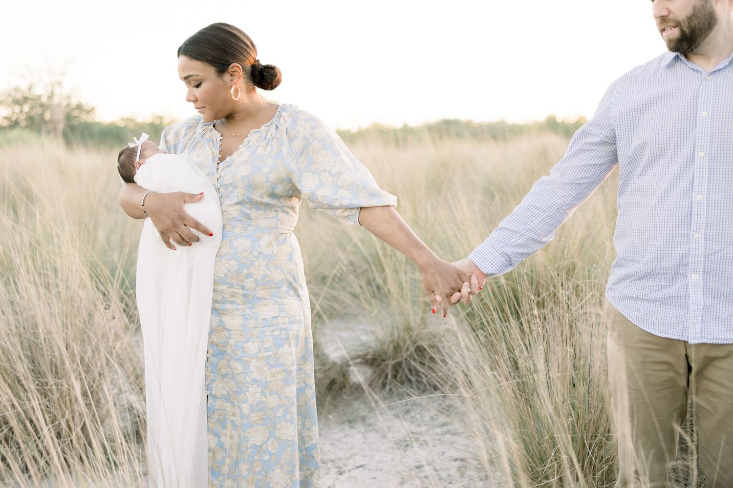 Tampa Family Photographer Tampa Newborn Photographer Tampa Maternity Photographer Heather Walker Photography outdoor newborn photography