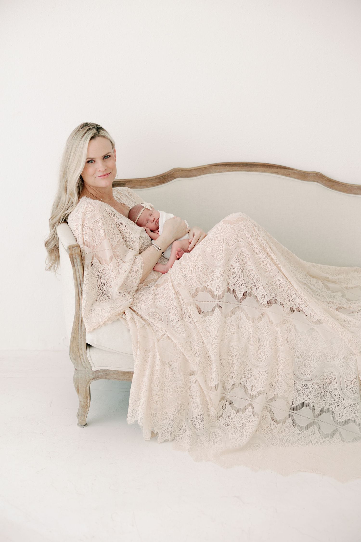 Tampa Family Photographer Tampa Newborn Photographer Tampa Maternity Photographer Heather Walker Photography Natural Light Studio newborn